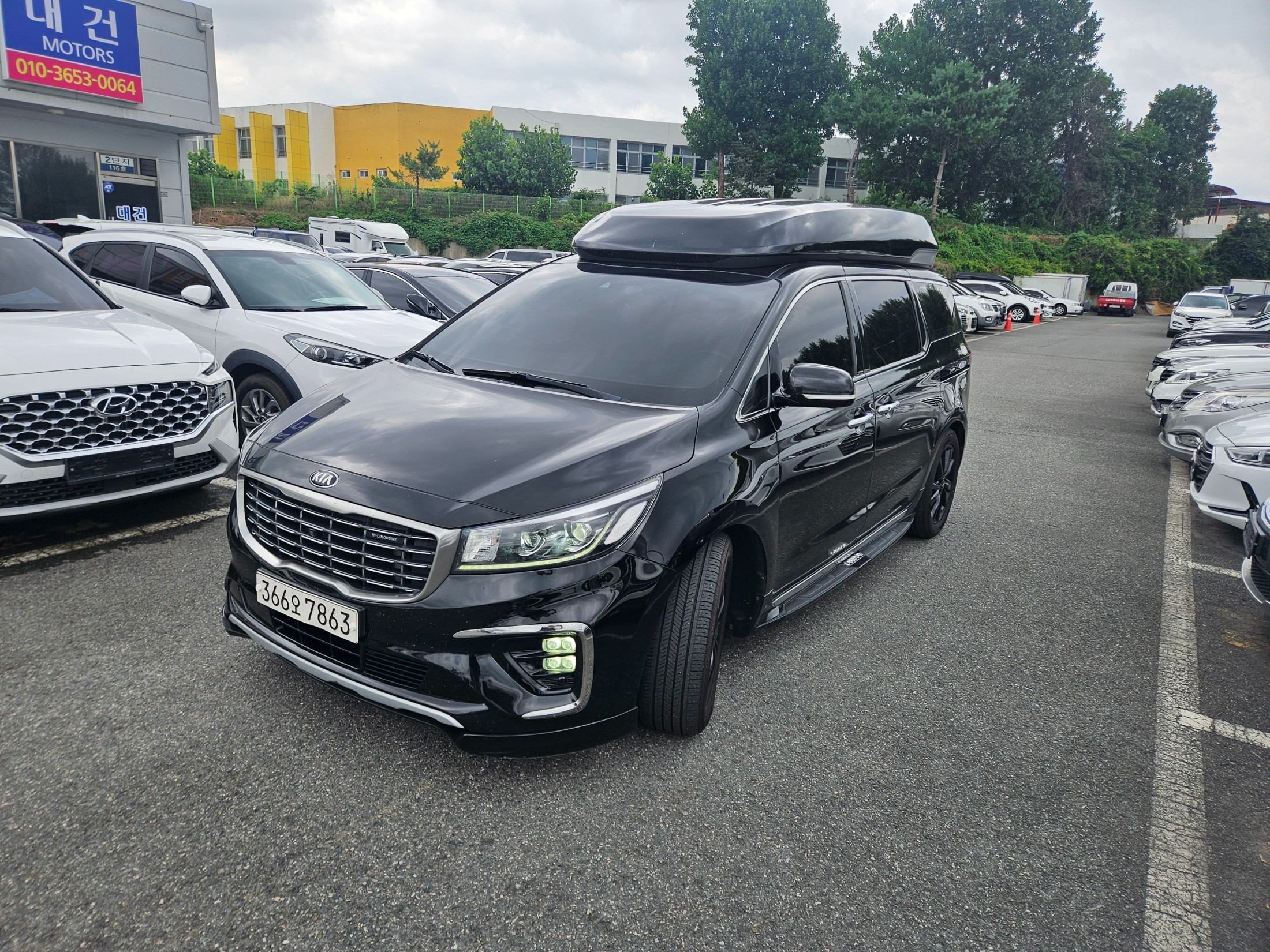 KIA CARNIVAL