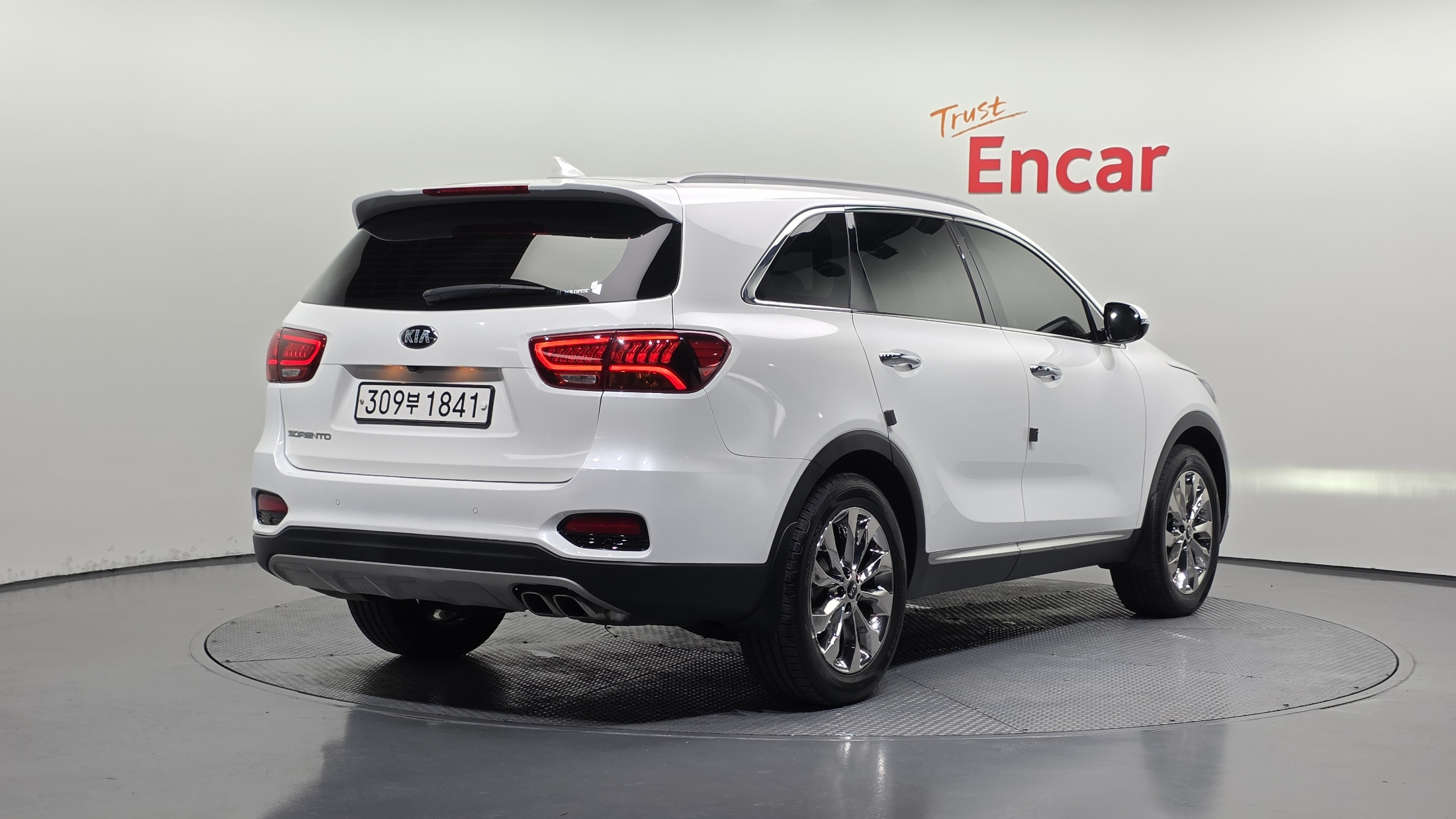 KIA SORENTO photo 2