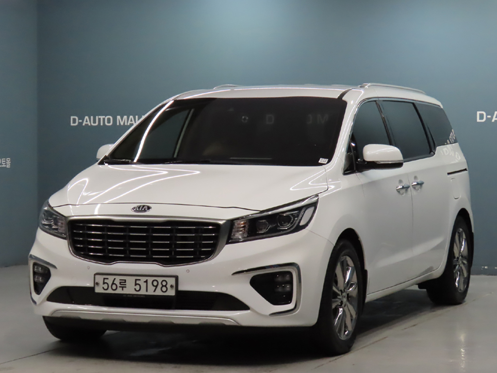 KIA CARNIVAL photo 2