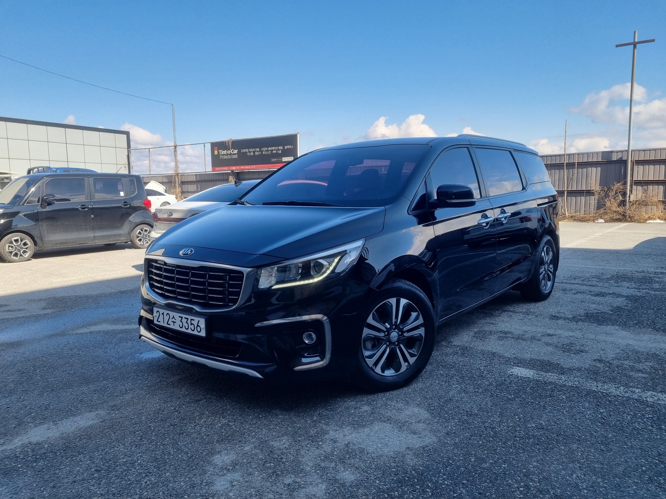 KIA CARNIVAL