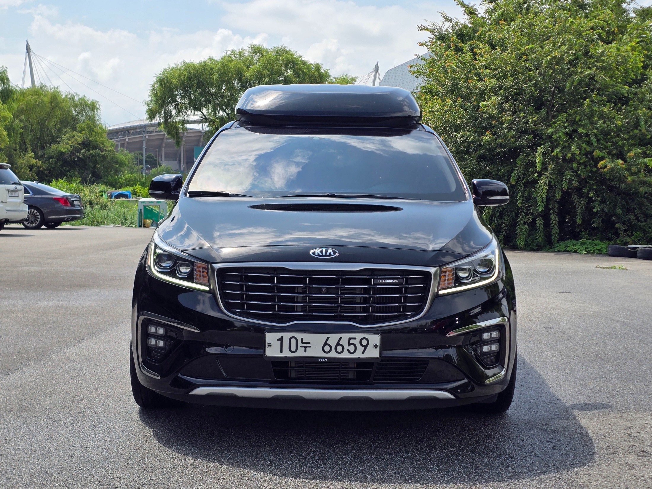 KIA CARNIVAL