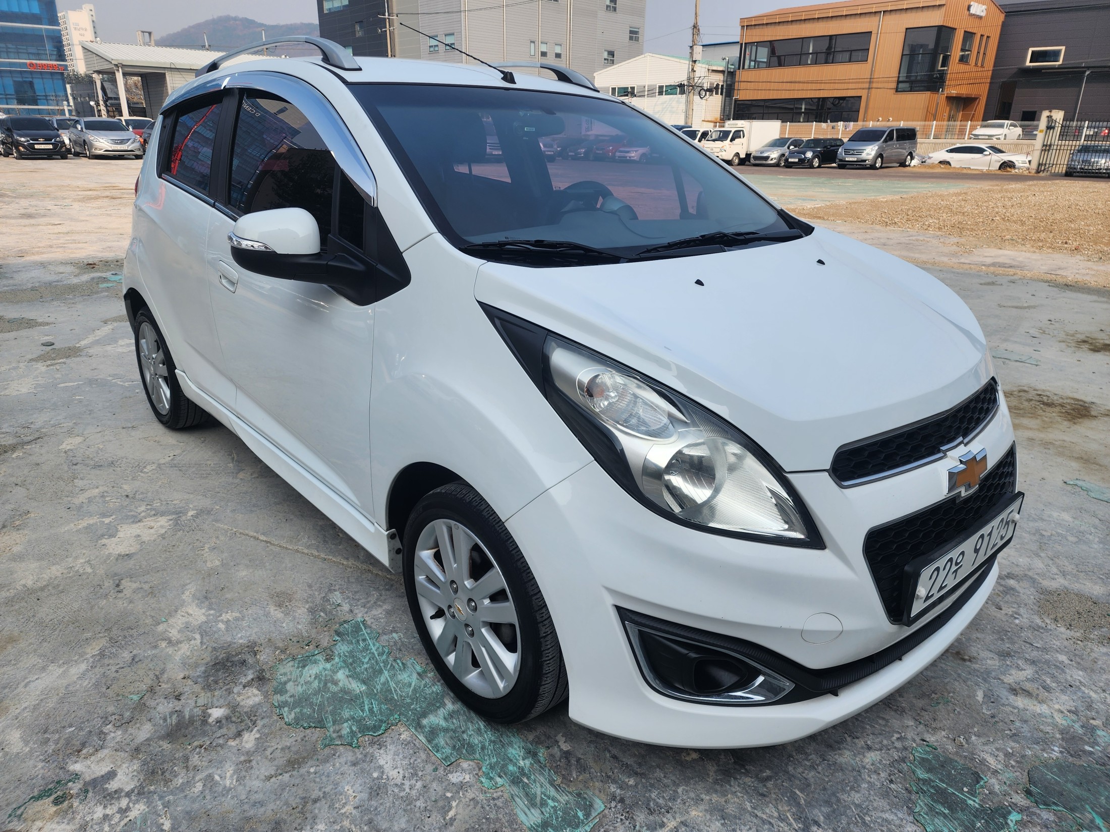 CHEVROLET SPARK photo 3