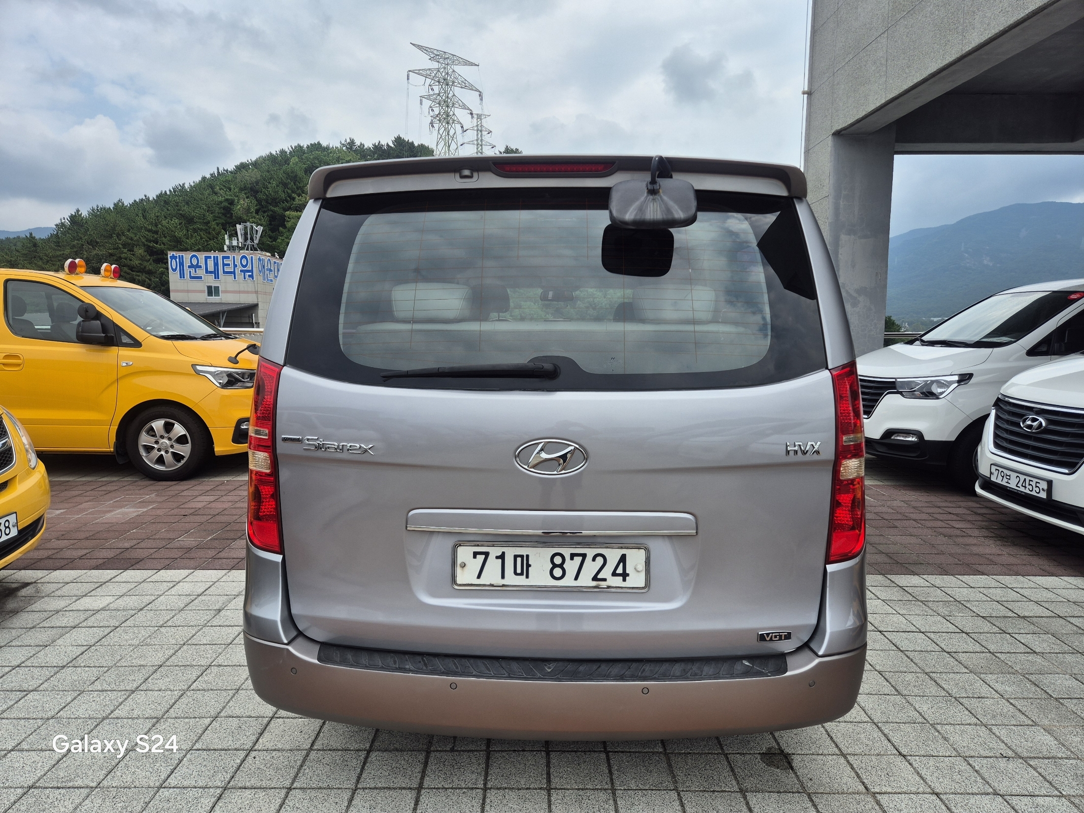 Mazda Bongo rear view