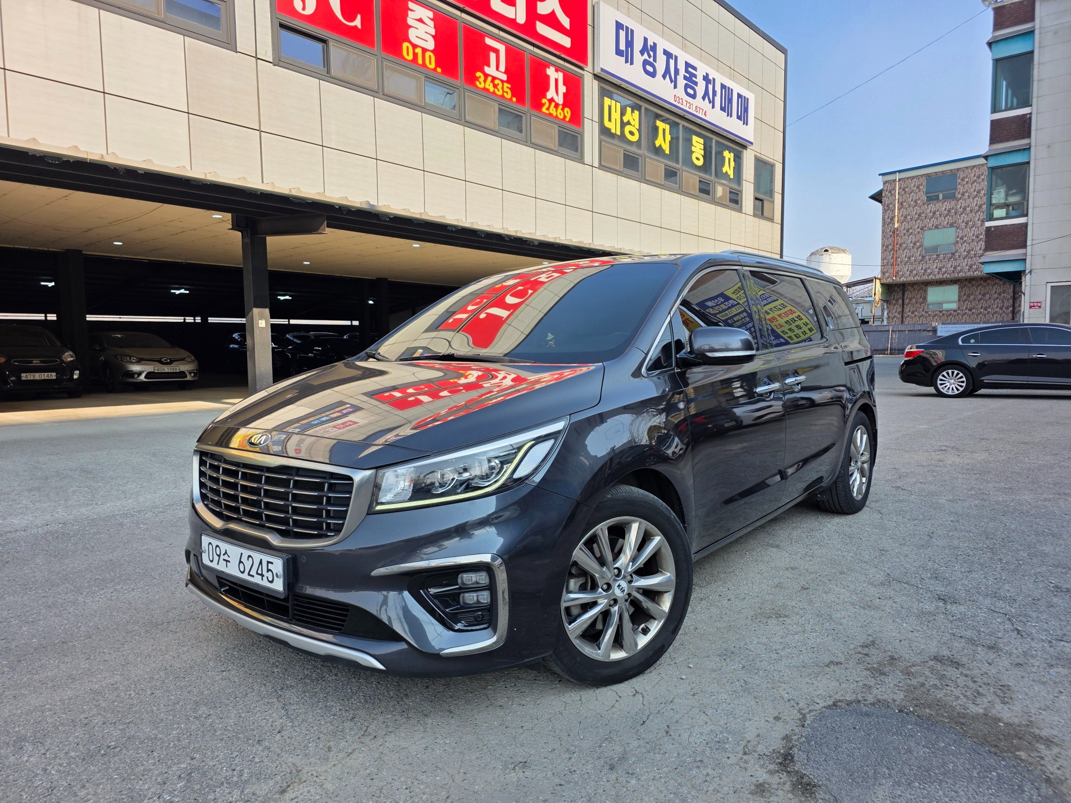 KIA CARNIVAL