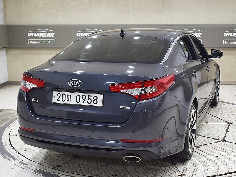 KIA K5 photo 3