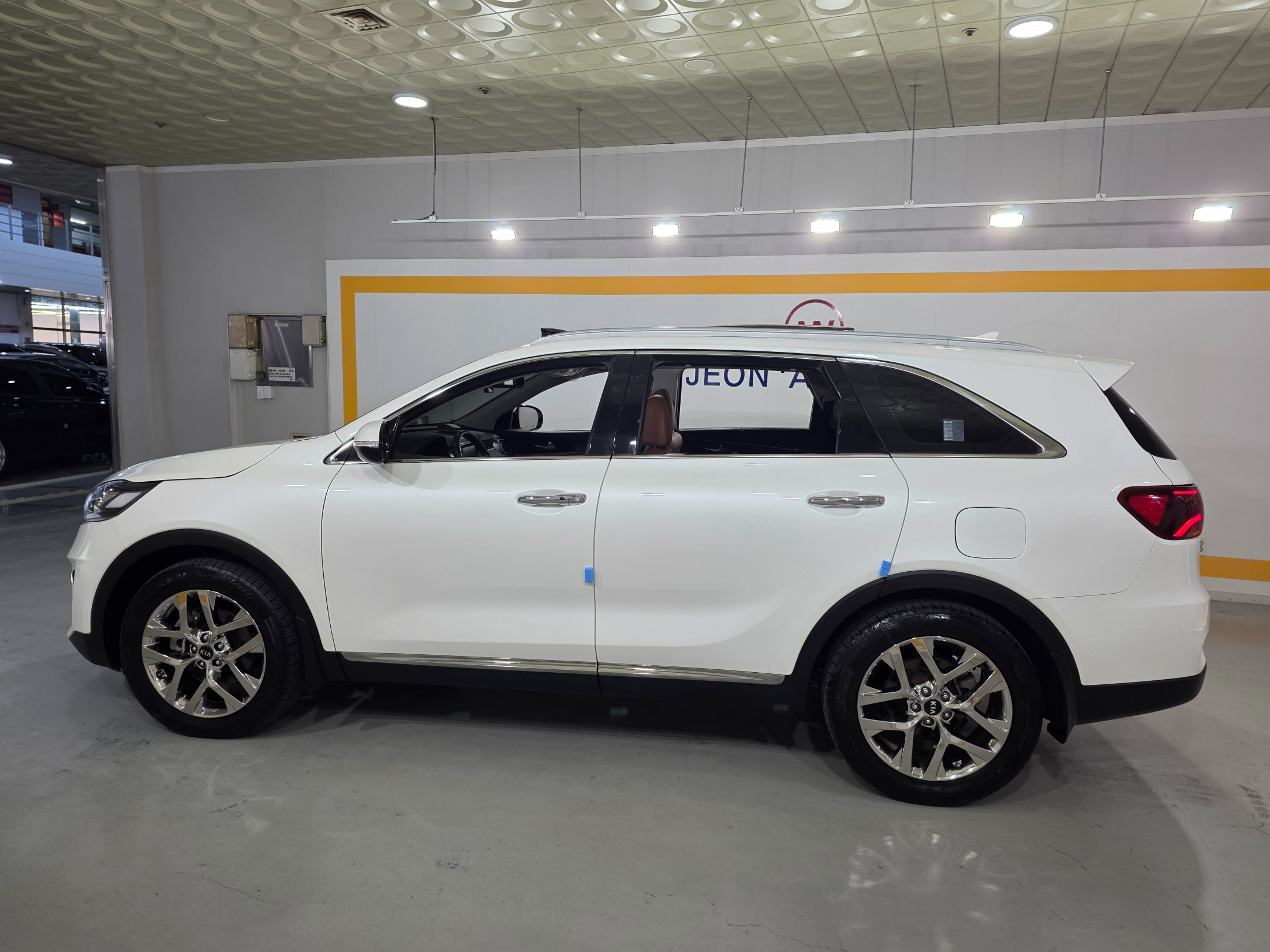 KIA SORENTO photo 2