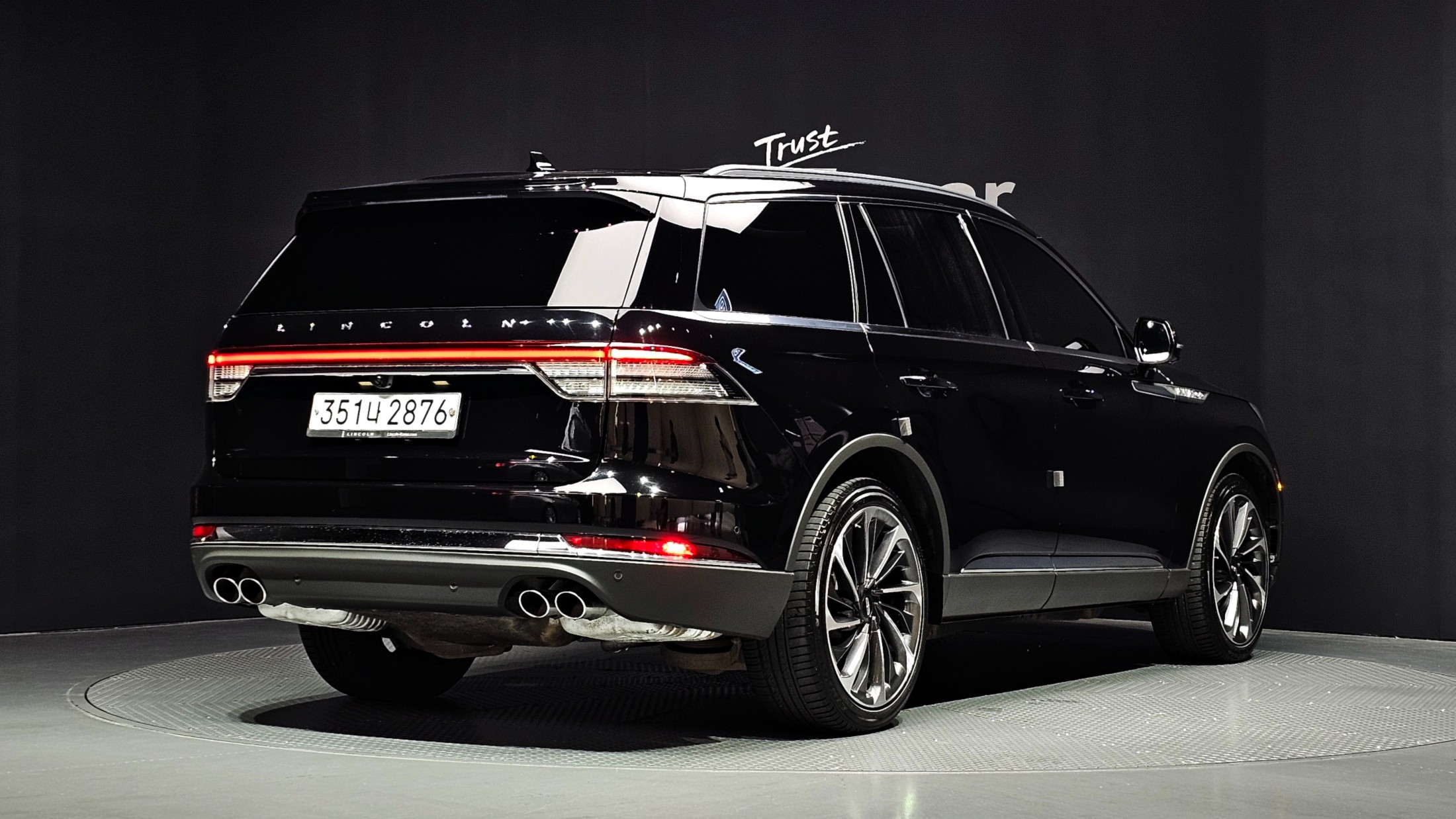 LINCOLN AVIATOR photo 2