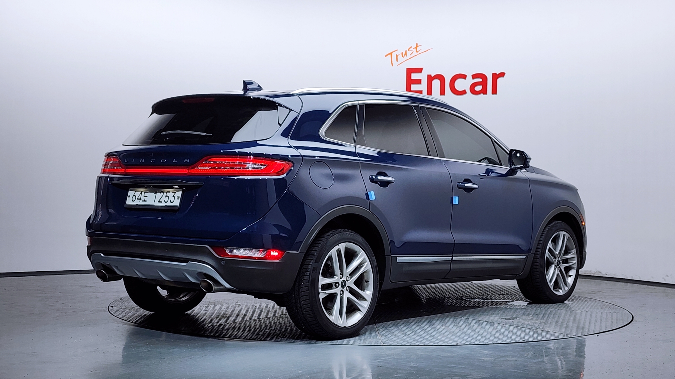 LINCOLN MKC photo 2