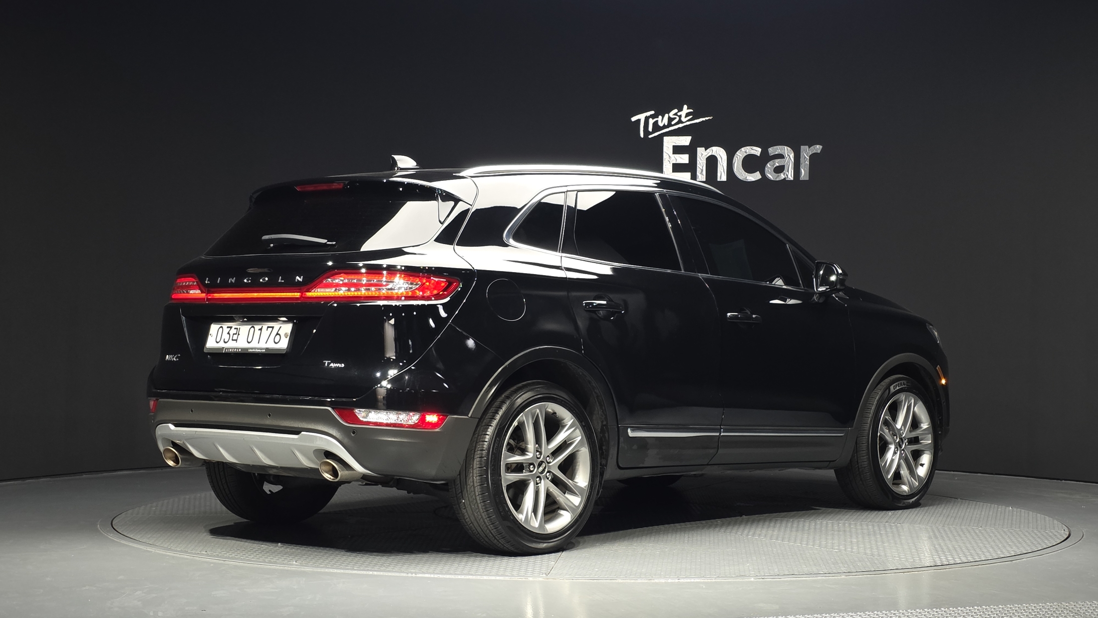LINCOLN MKC photo 2