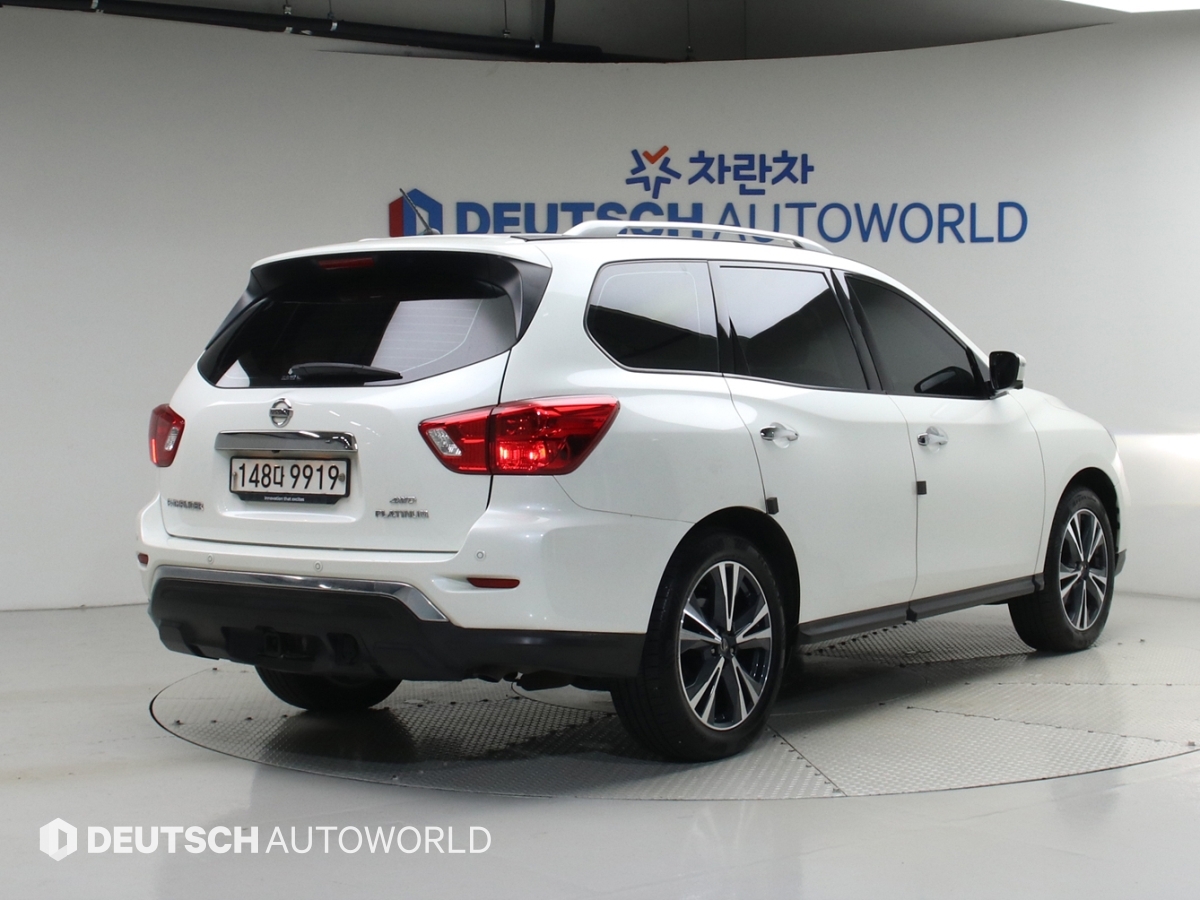 NISSAN PATHFINDER photo 2