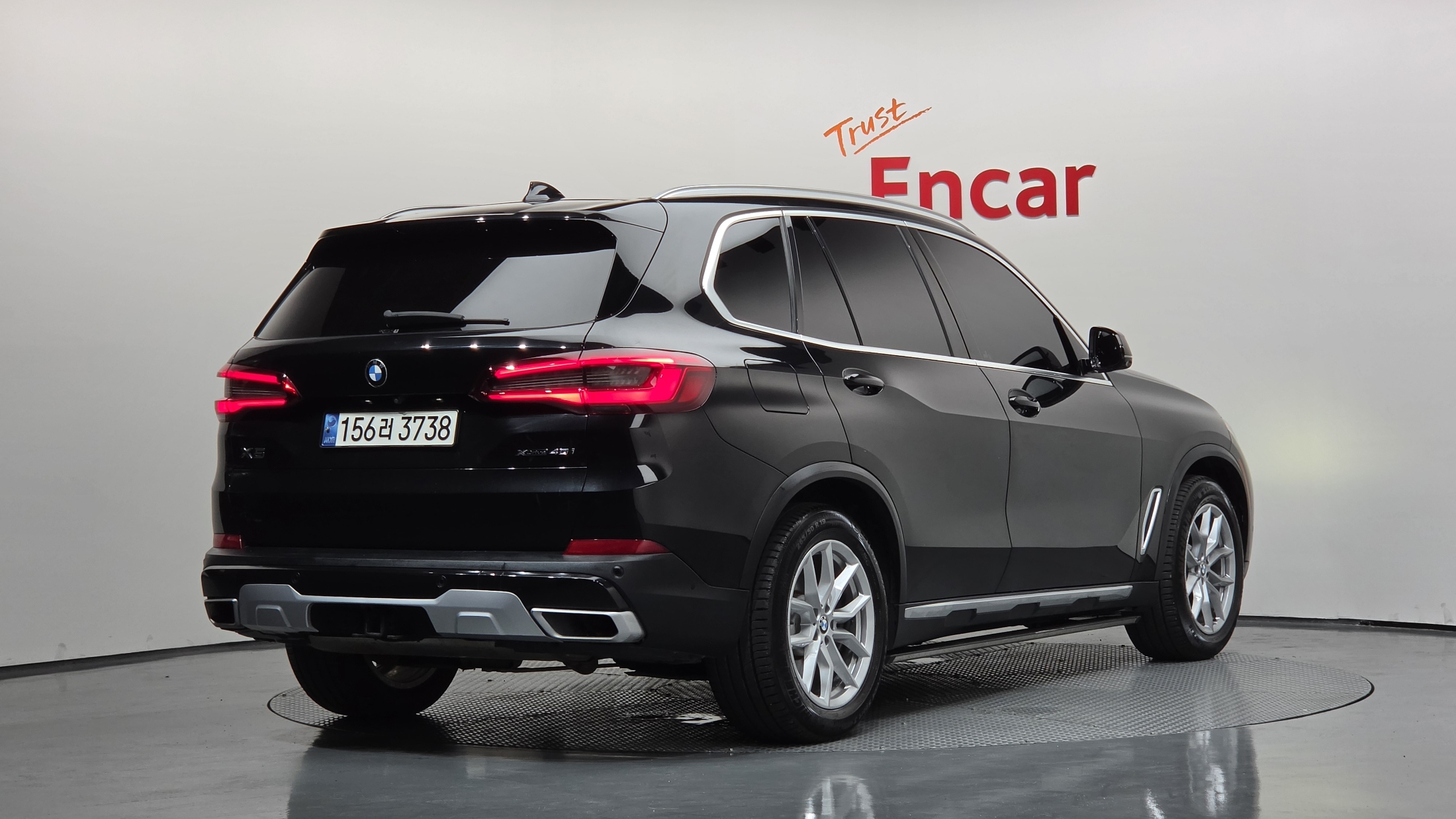 BMW X5 photo 2
