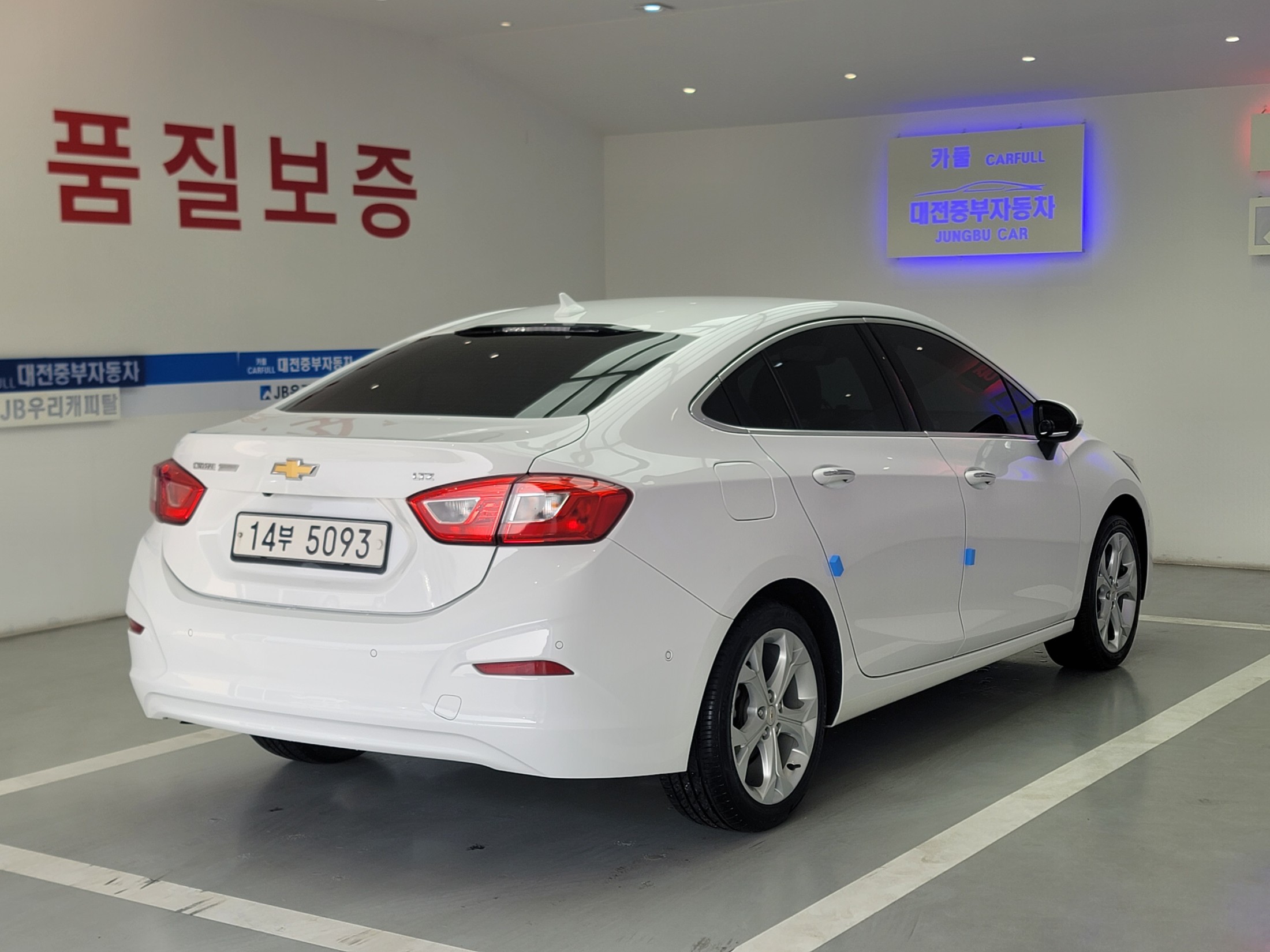 CHEVROLET CRUZE photo 2