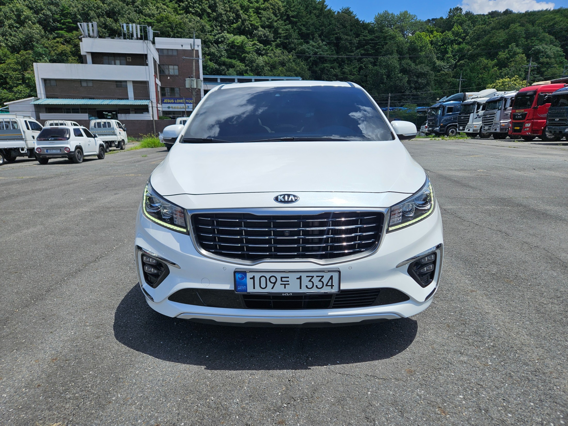 KIA CARNIVAL photo 3