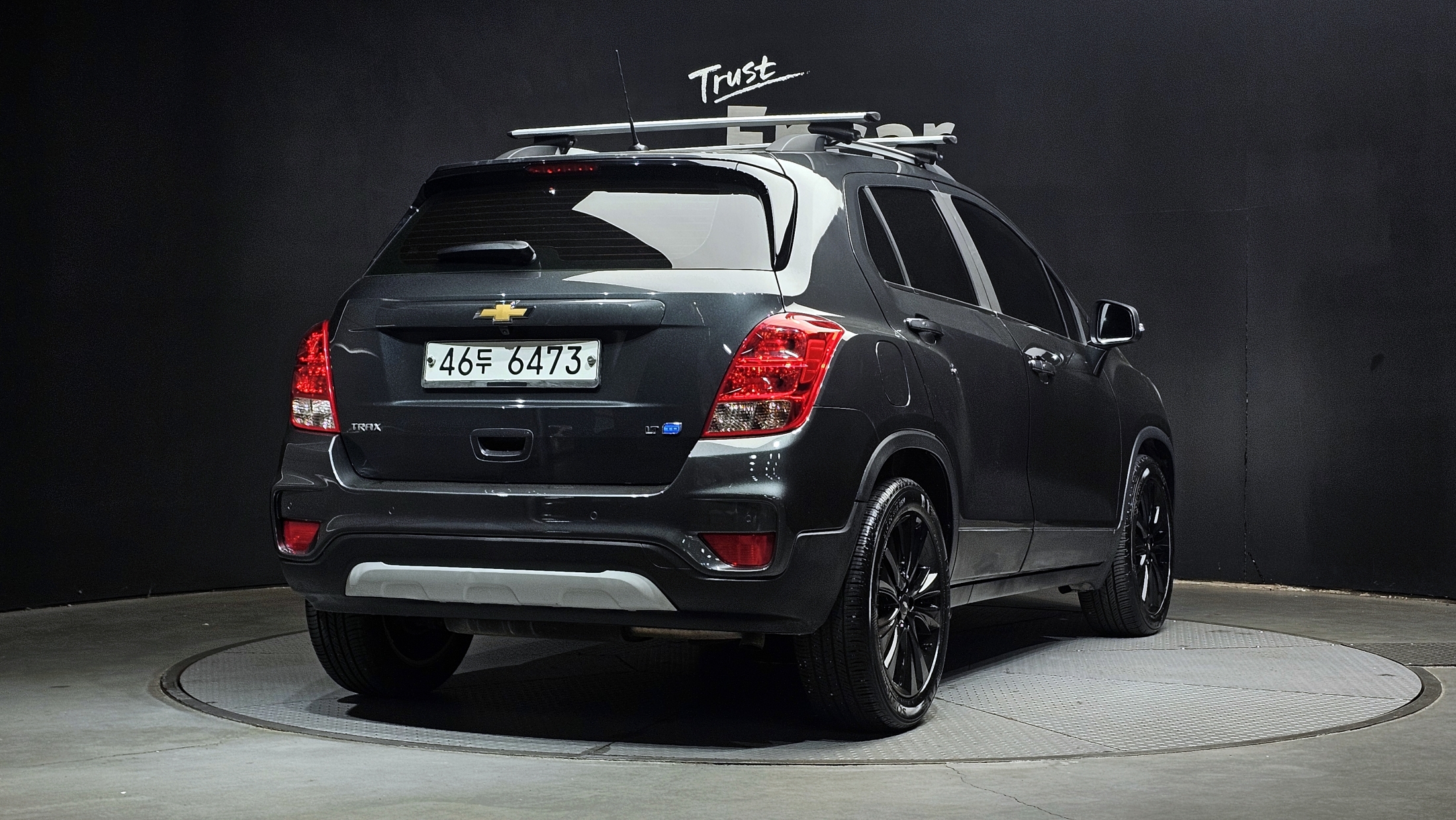 CHEVROLET TRAX photo 2