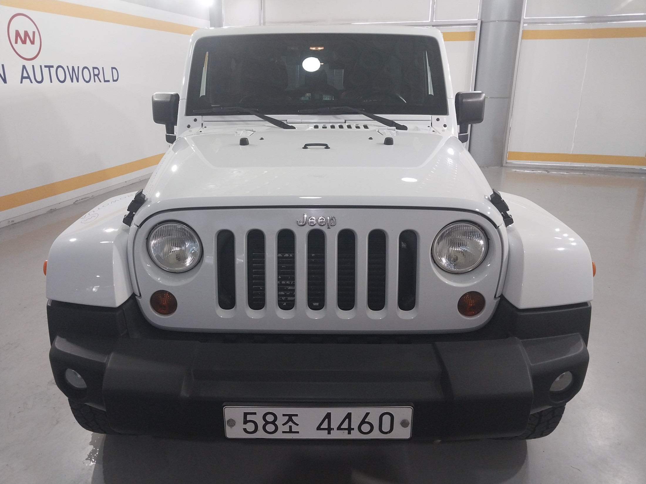 JEEP WRANGLER photo 2