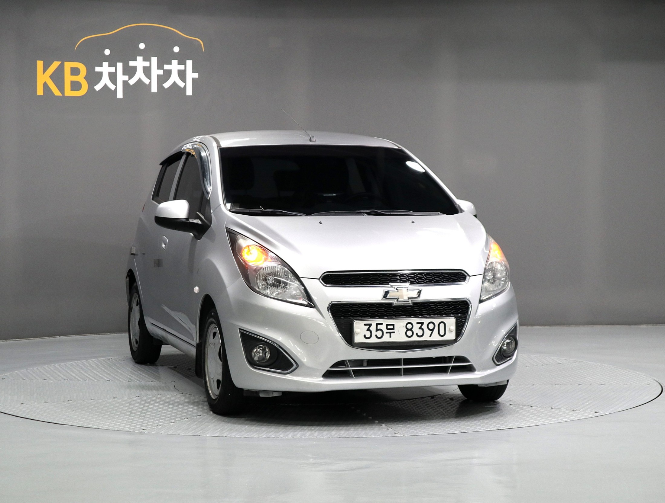 CHEVROLET SPARK photo 2