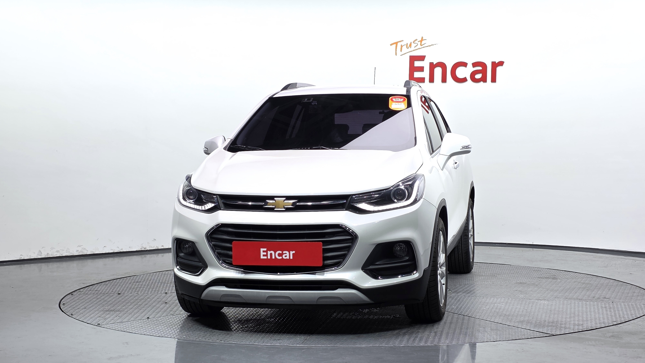 CHEVROLET TRAX photo 3