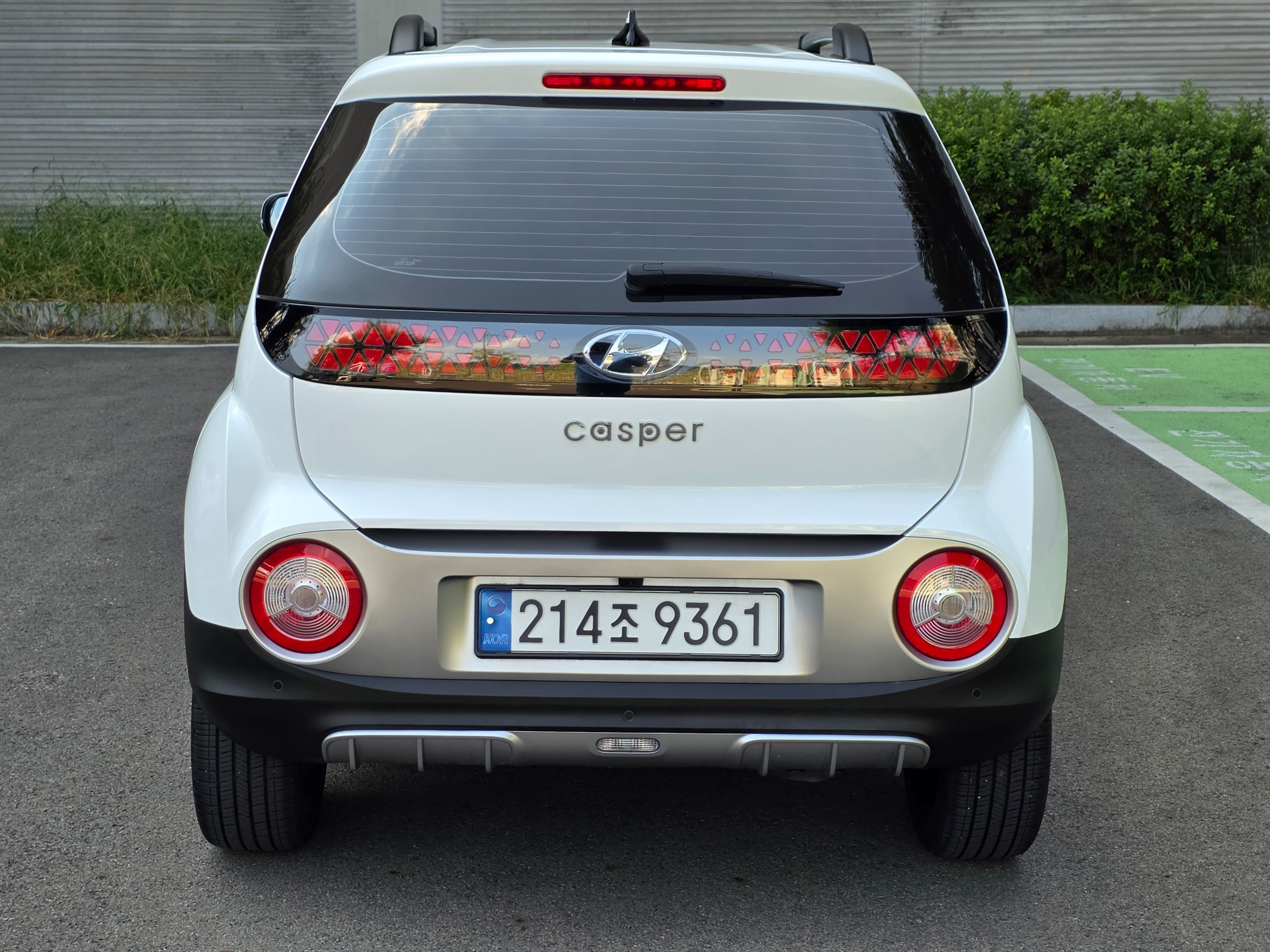 Mazda Bongo front view