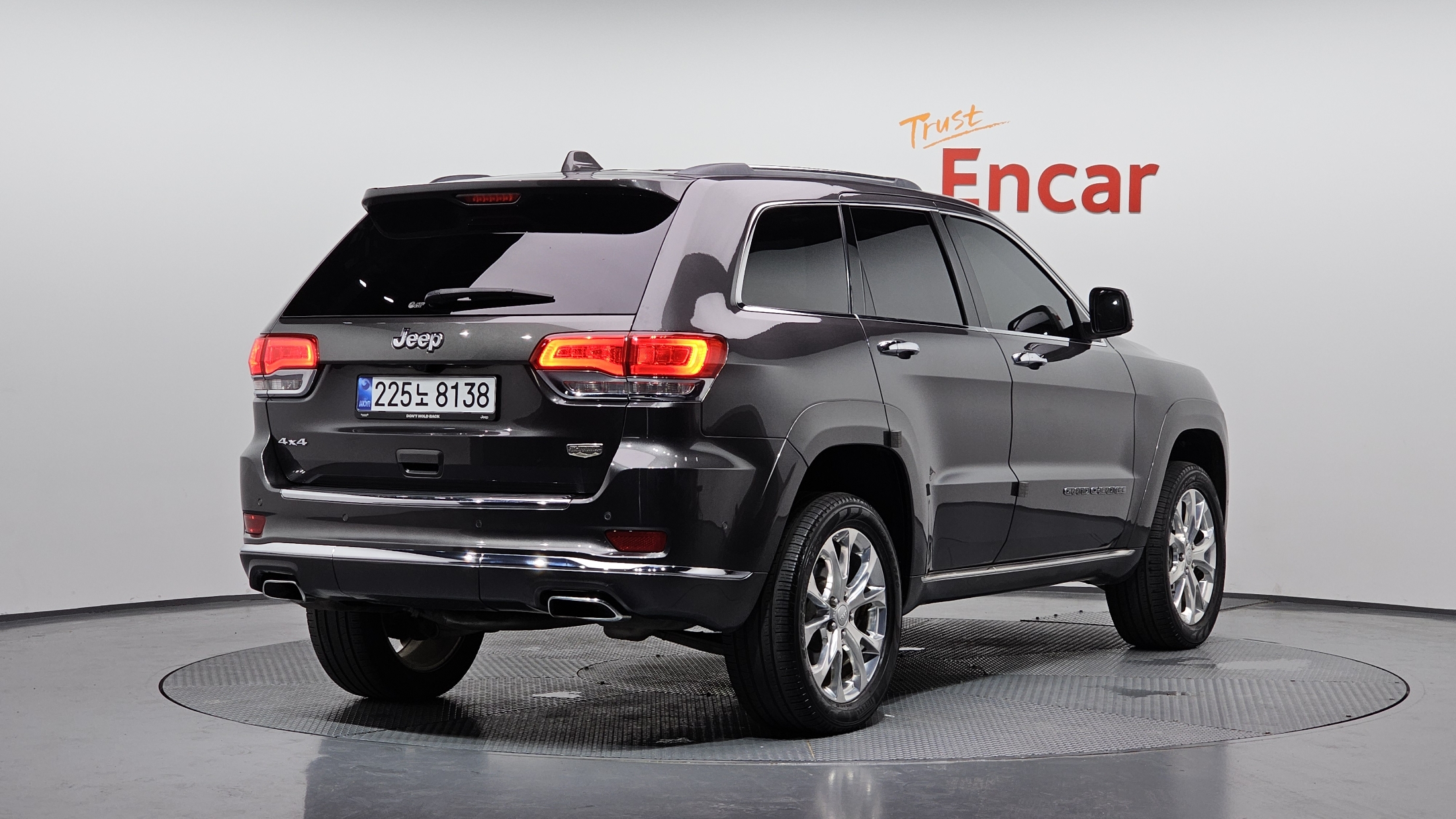 JEEP GRAND CHEROKEE photo 2