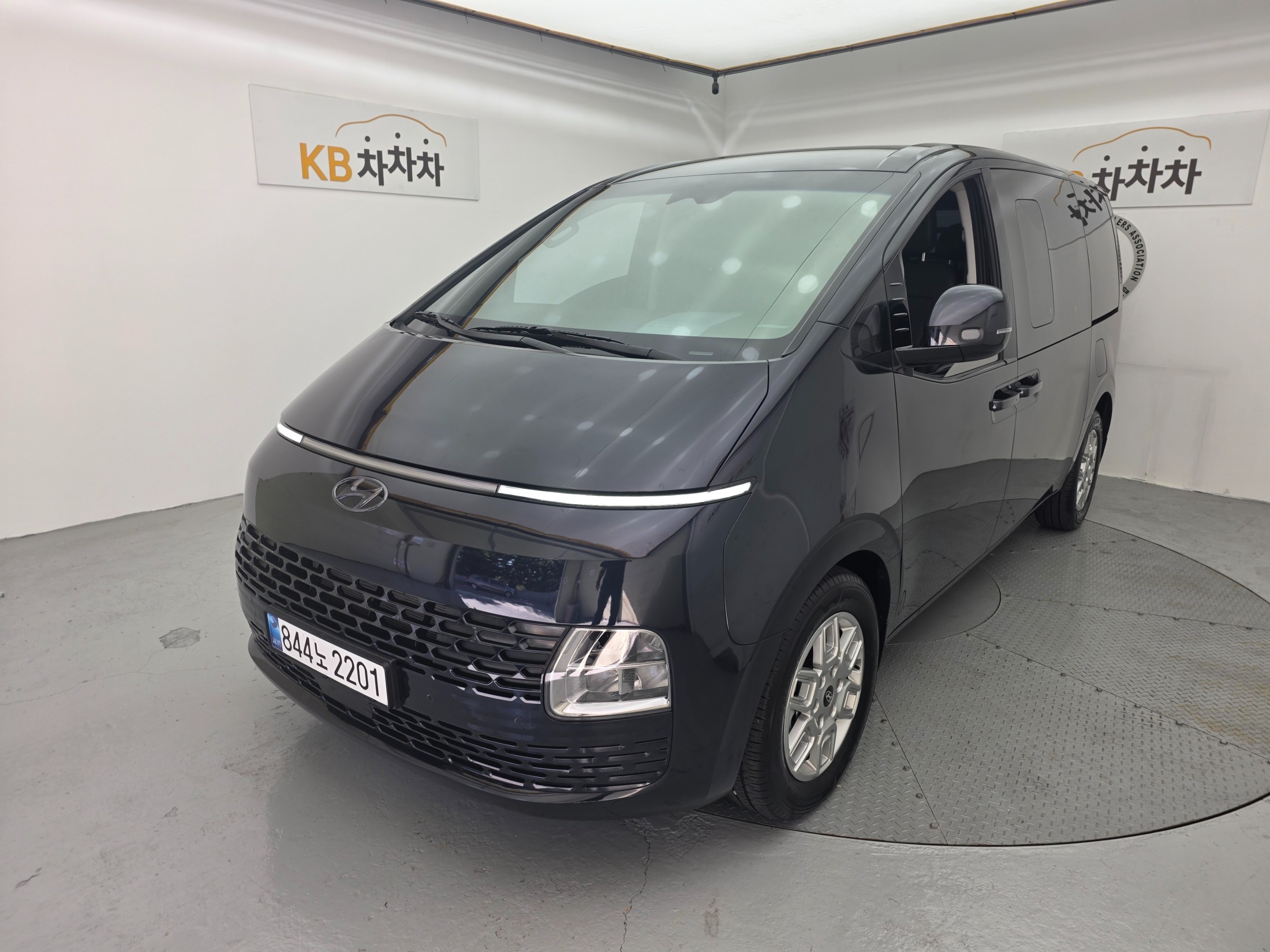 2011 Mazda Bongo Van