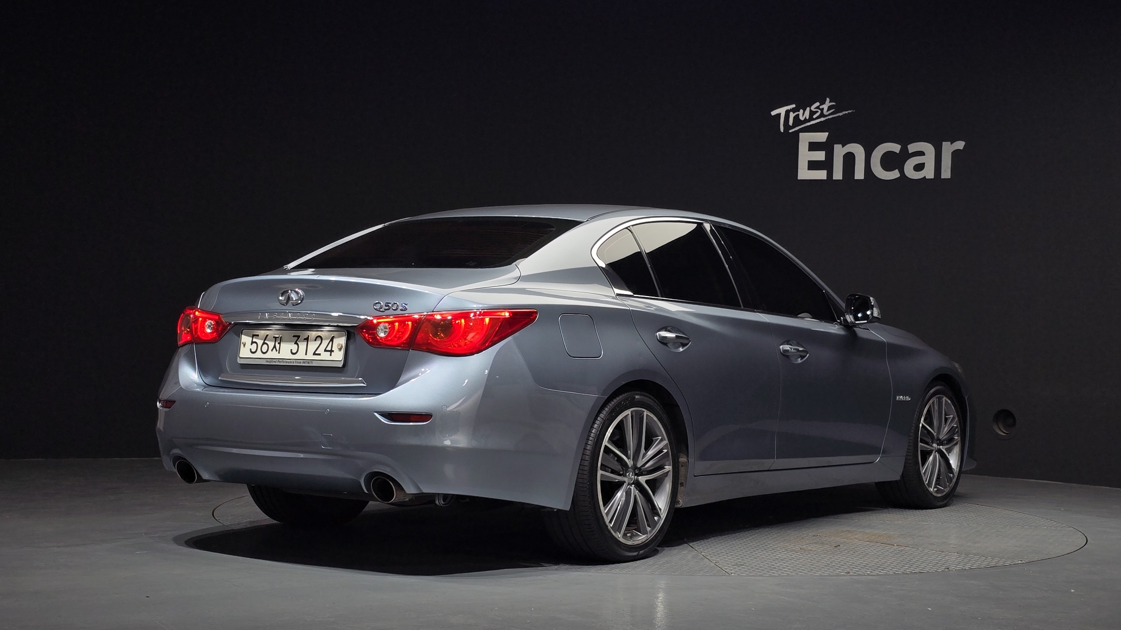 INFINITI Q50 photo 2