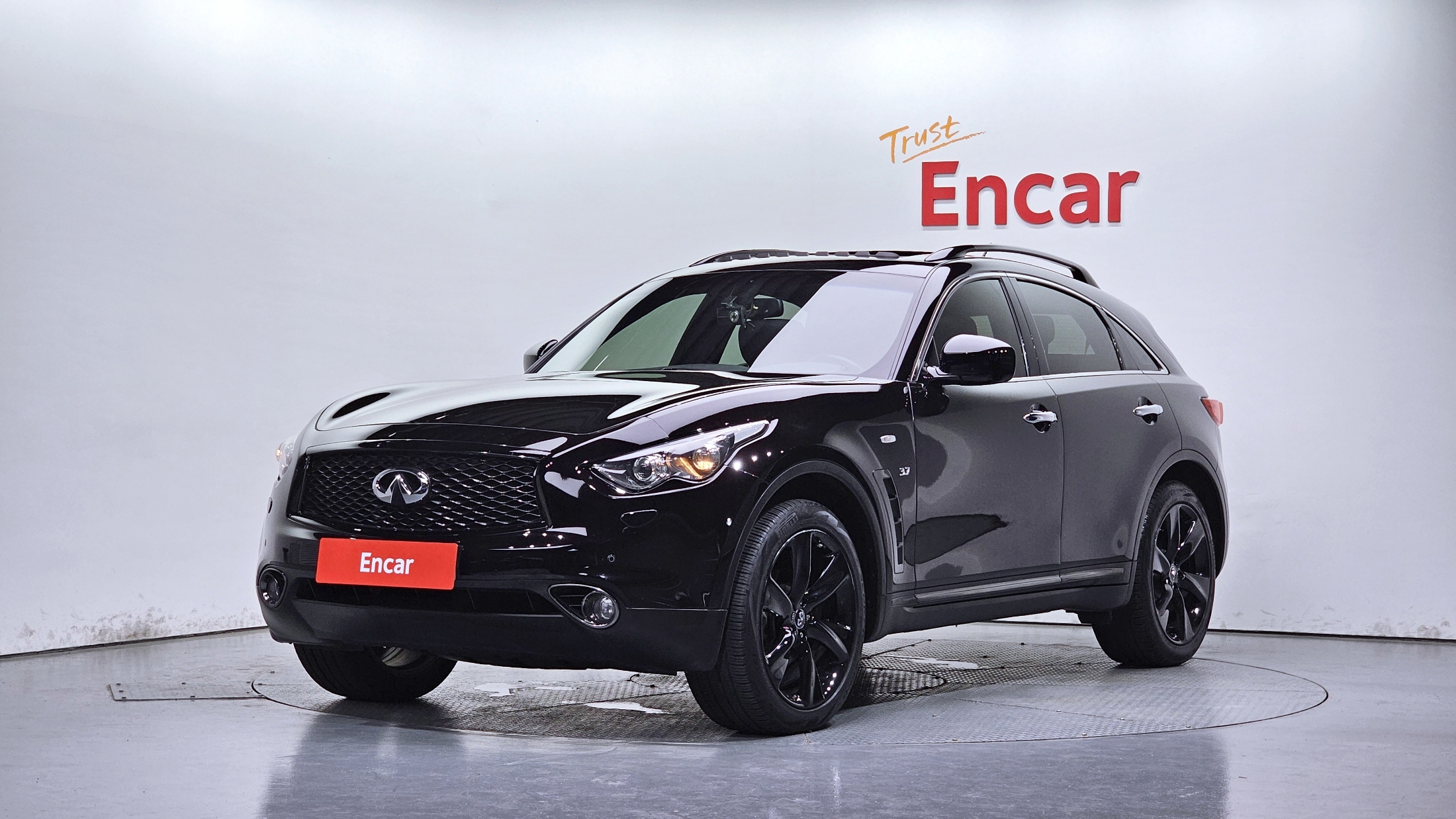 INFINITI QX70
