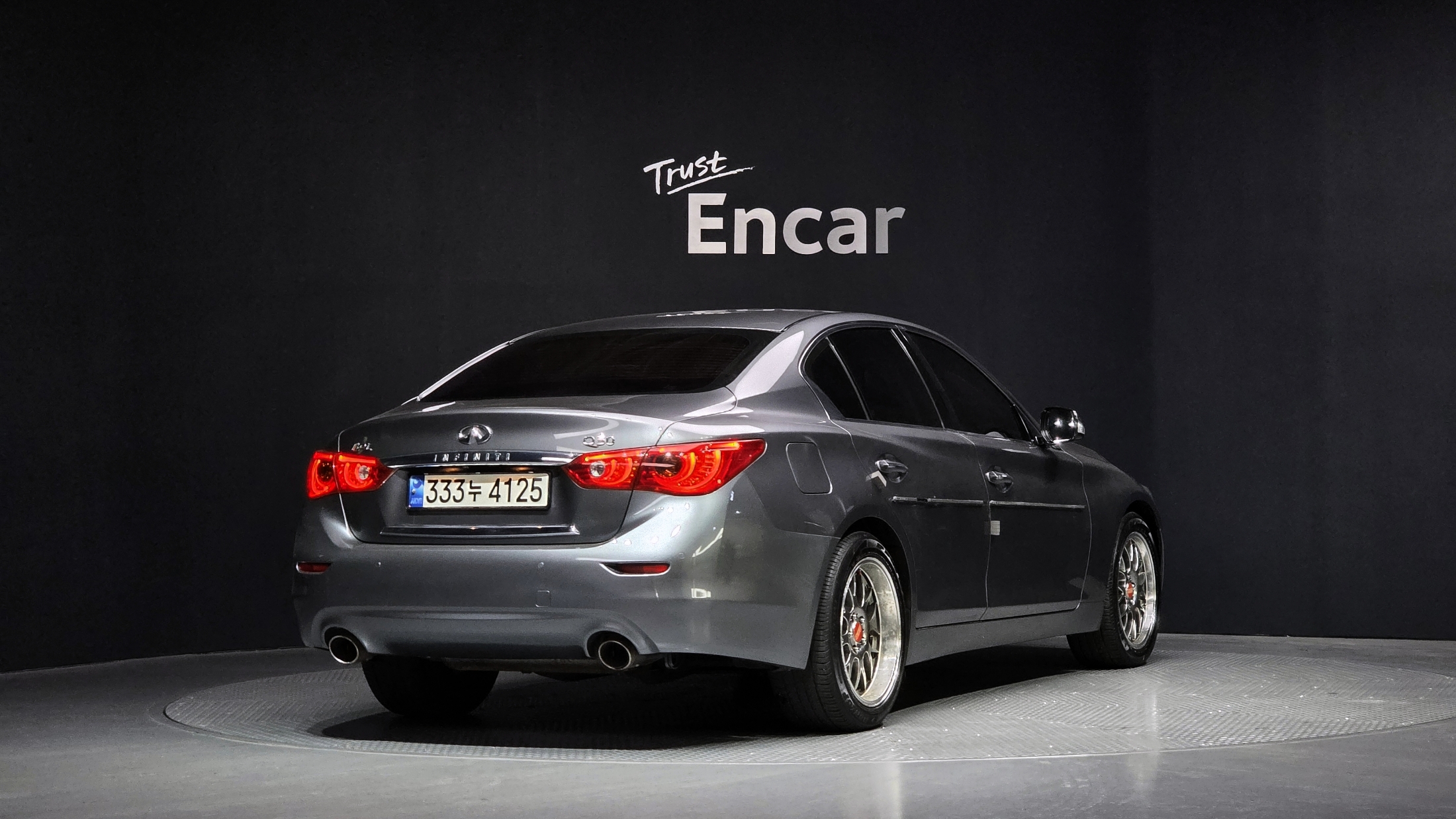 INFINITI Q50 photo 2
