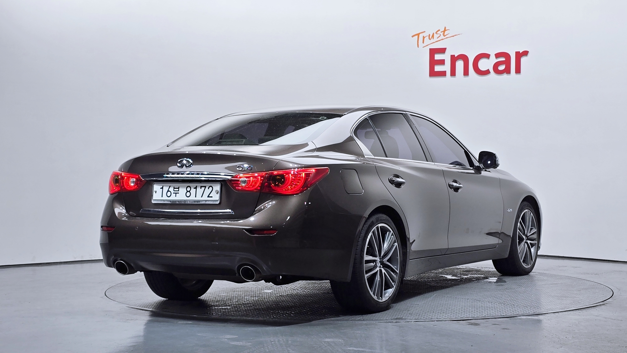 INFINITI Q50 photo 2