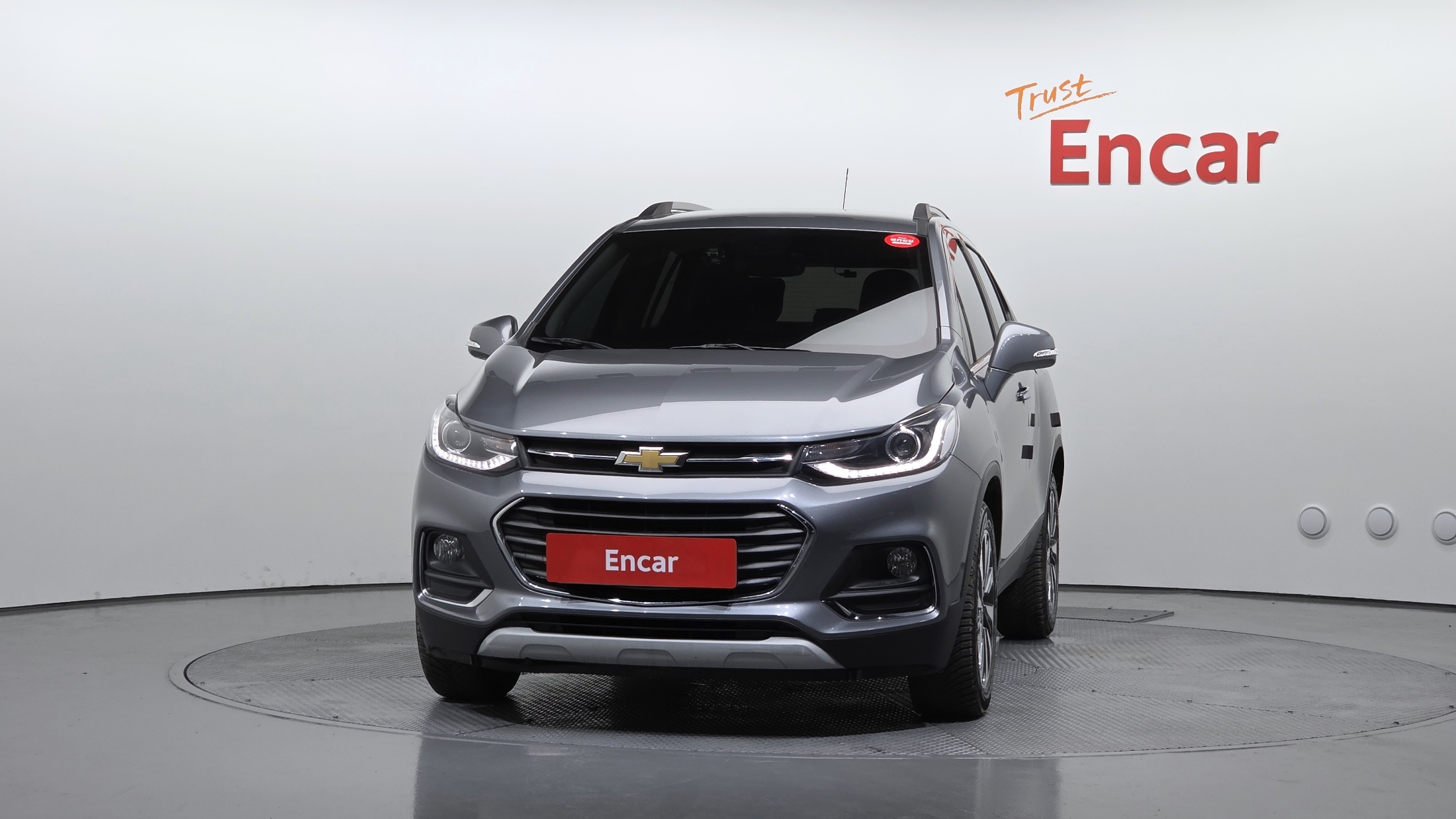 CHEVROLET TRAX photo 3