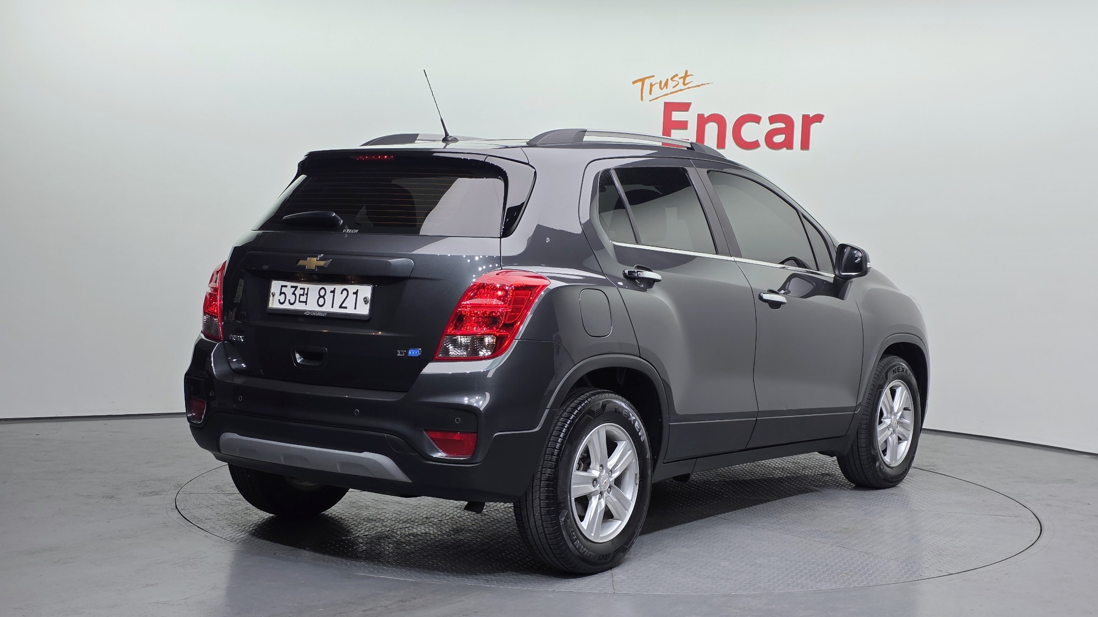 CHEVROLET TRAX photo 2