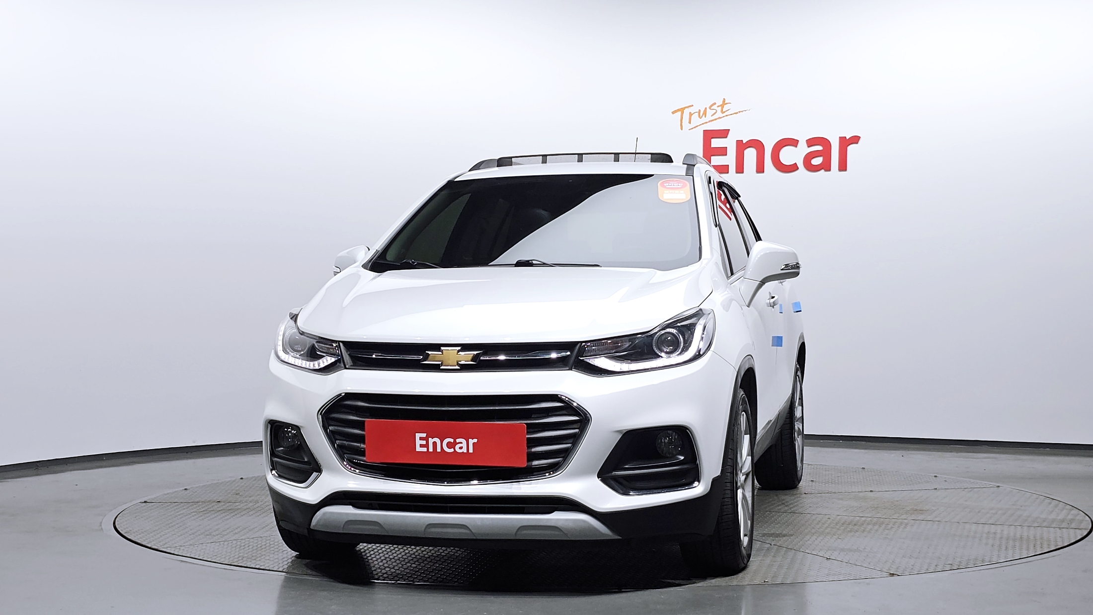 CHEVROLET TRAX photo 3