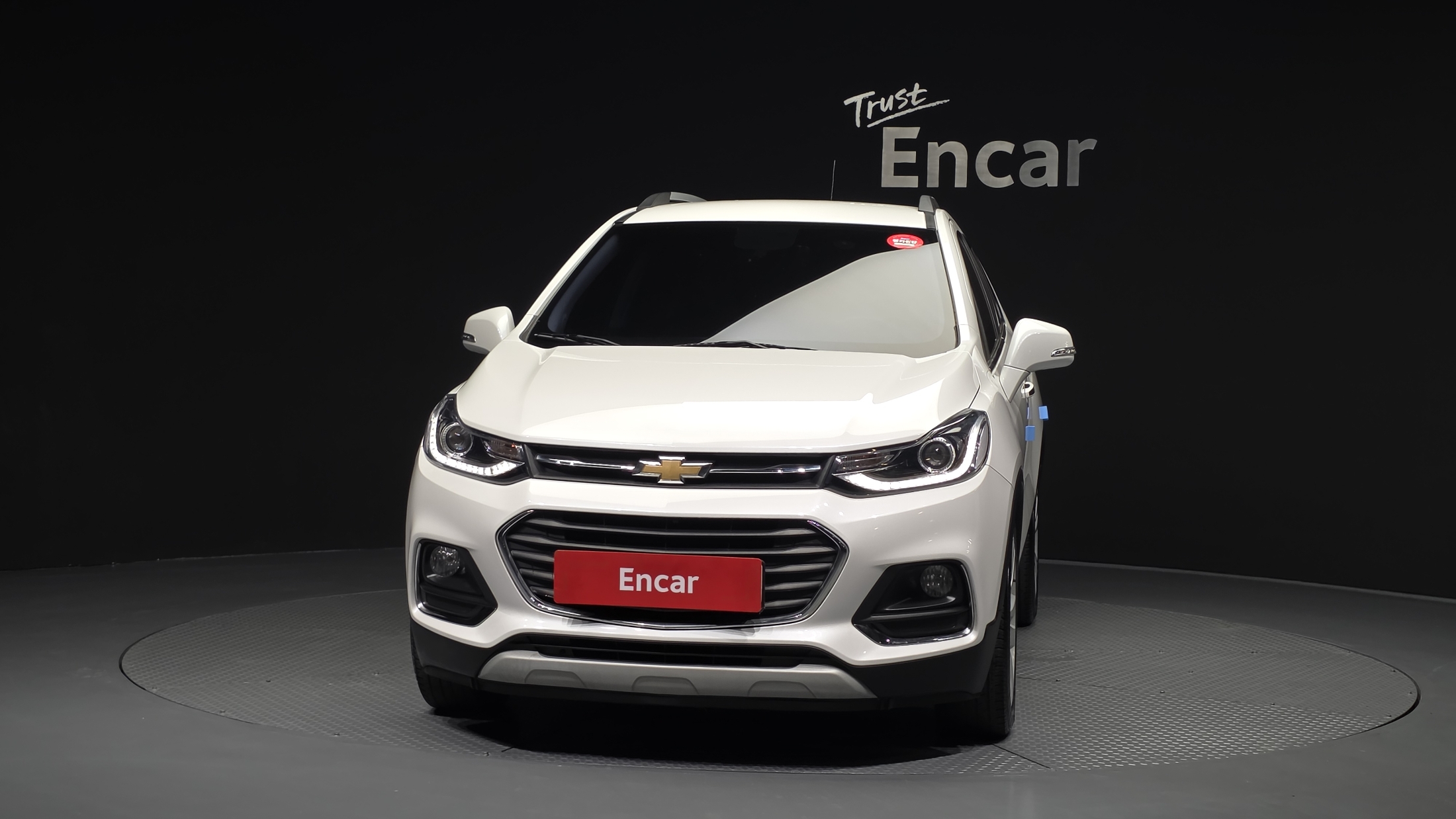 CHEVROLET TRAX photo 3
