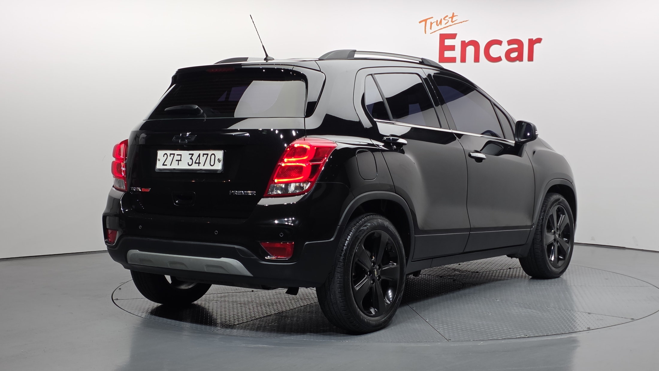 CHEVROLET TRAX photo 2