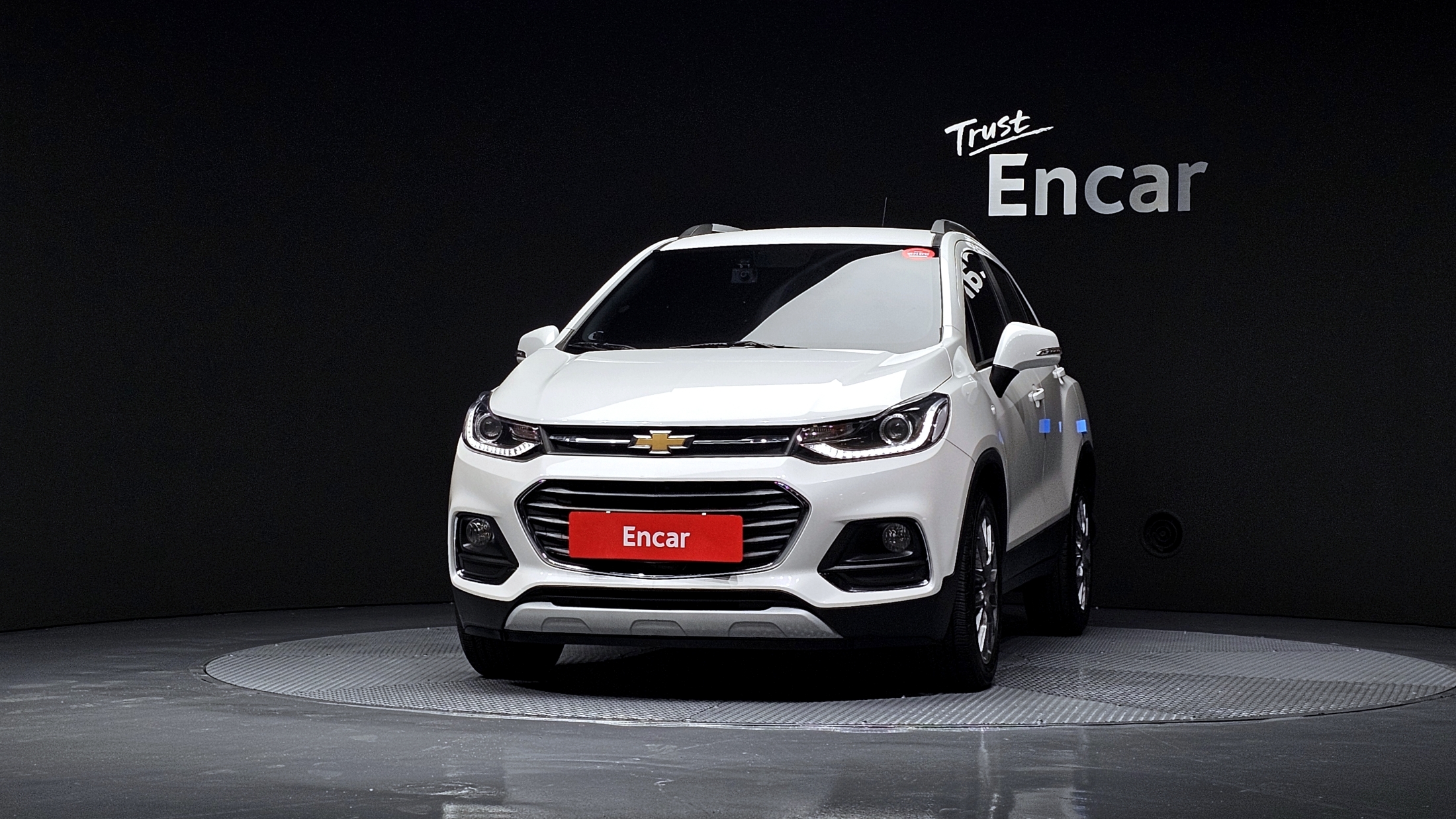 CHEVROLET TRAX photo 3