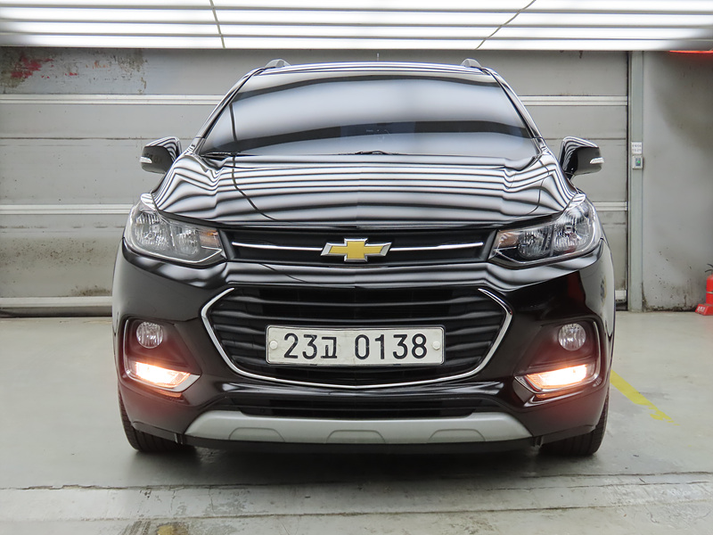 CHEVROLET TRAX photo 2