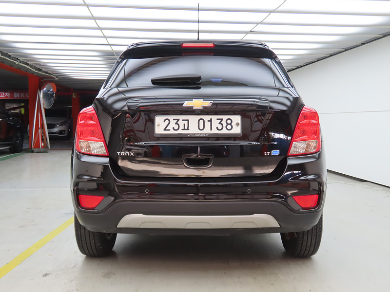 CHEVROLET TRAX photo 3