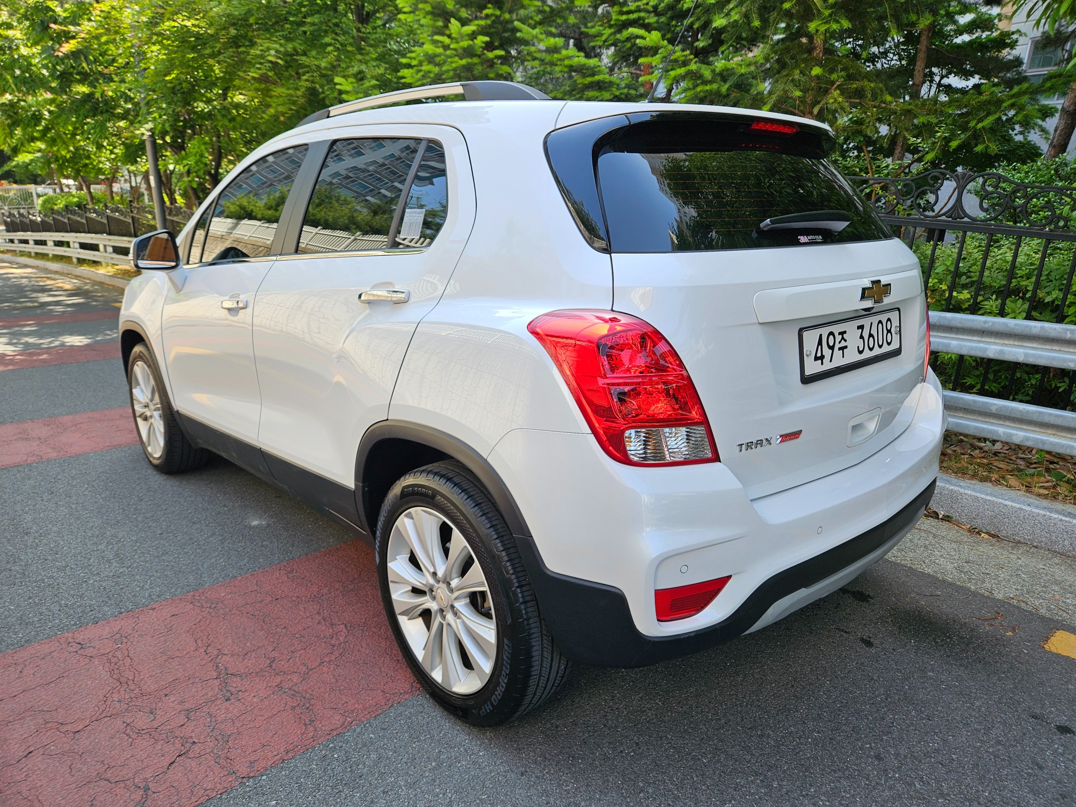CHEVROLET TRAX photo 2
