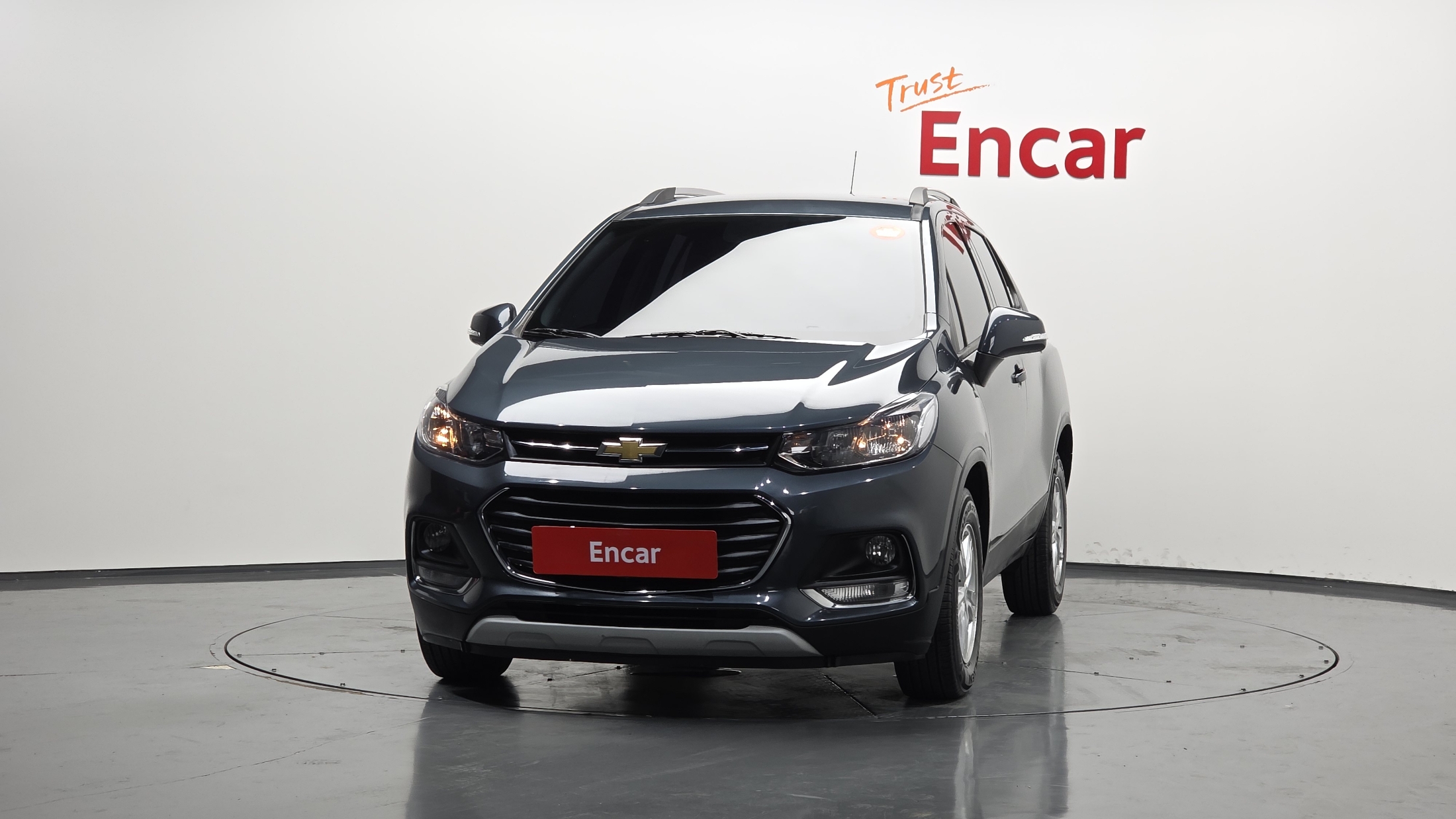 CHEVROLET TRAX photo 3