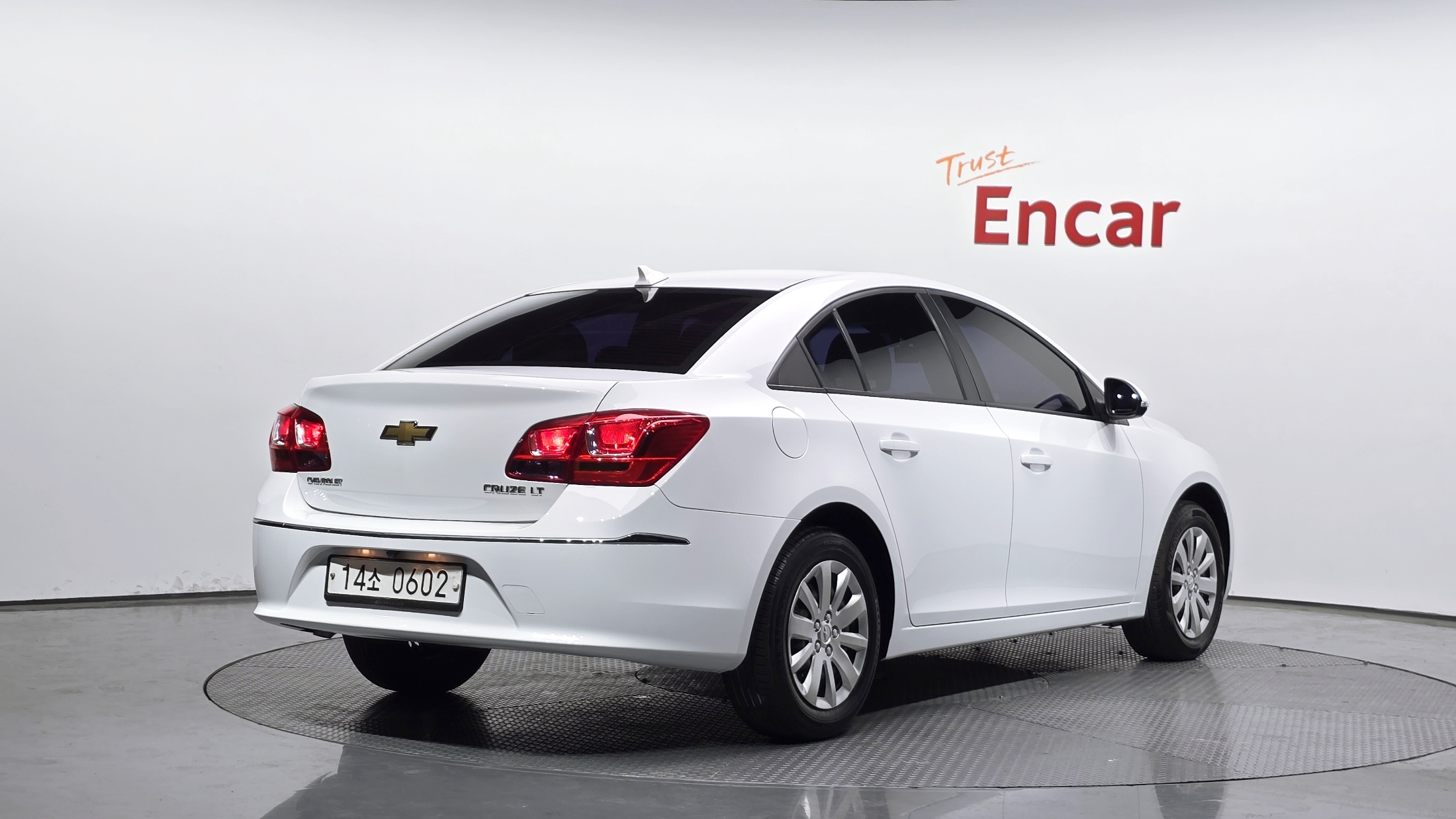 CHEVROLET CRUZE photo 2