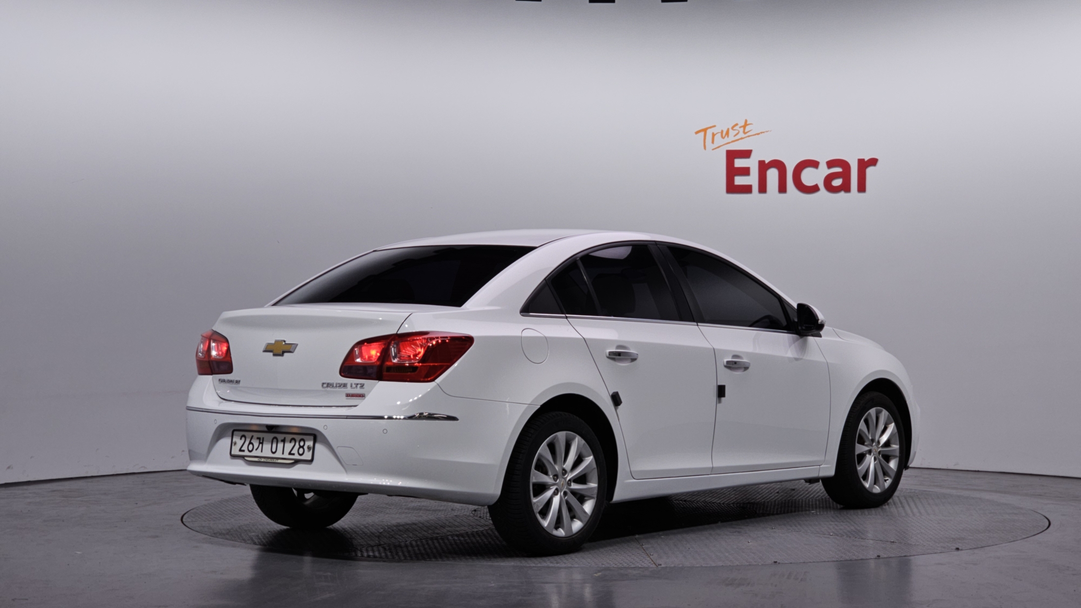 CHEVROLET CRUZE photo 2
