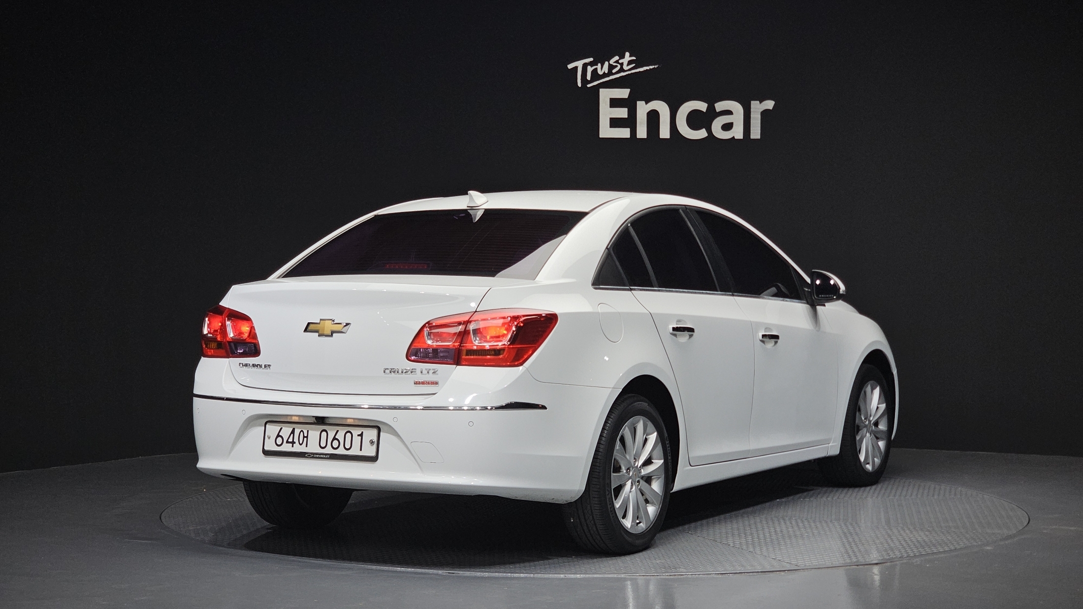 CHEVROLET CRUZE photo 2
