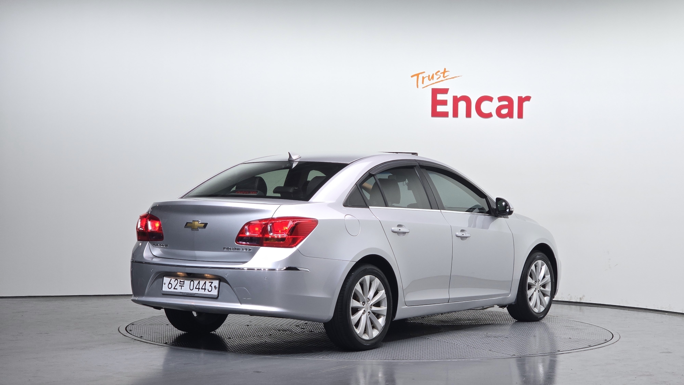 CHEVROLET CRUZE photo 2