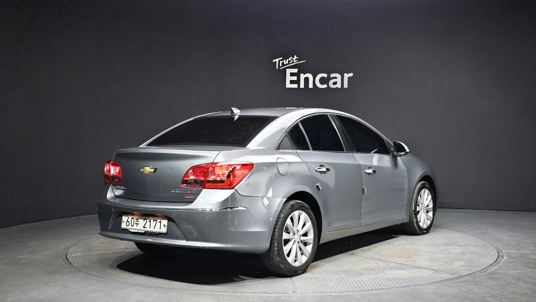 CHEVROLET CRUZE photo 2