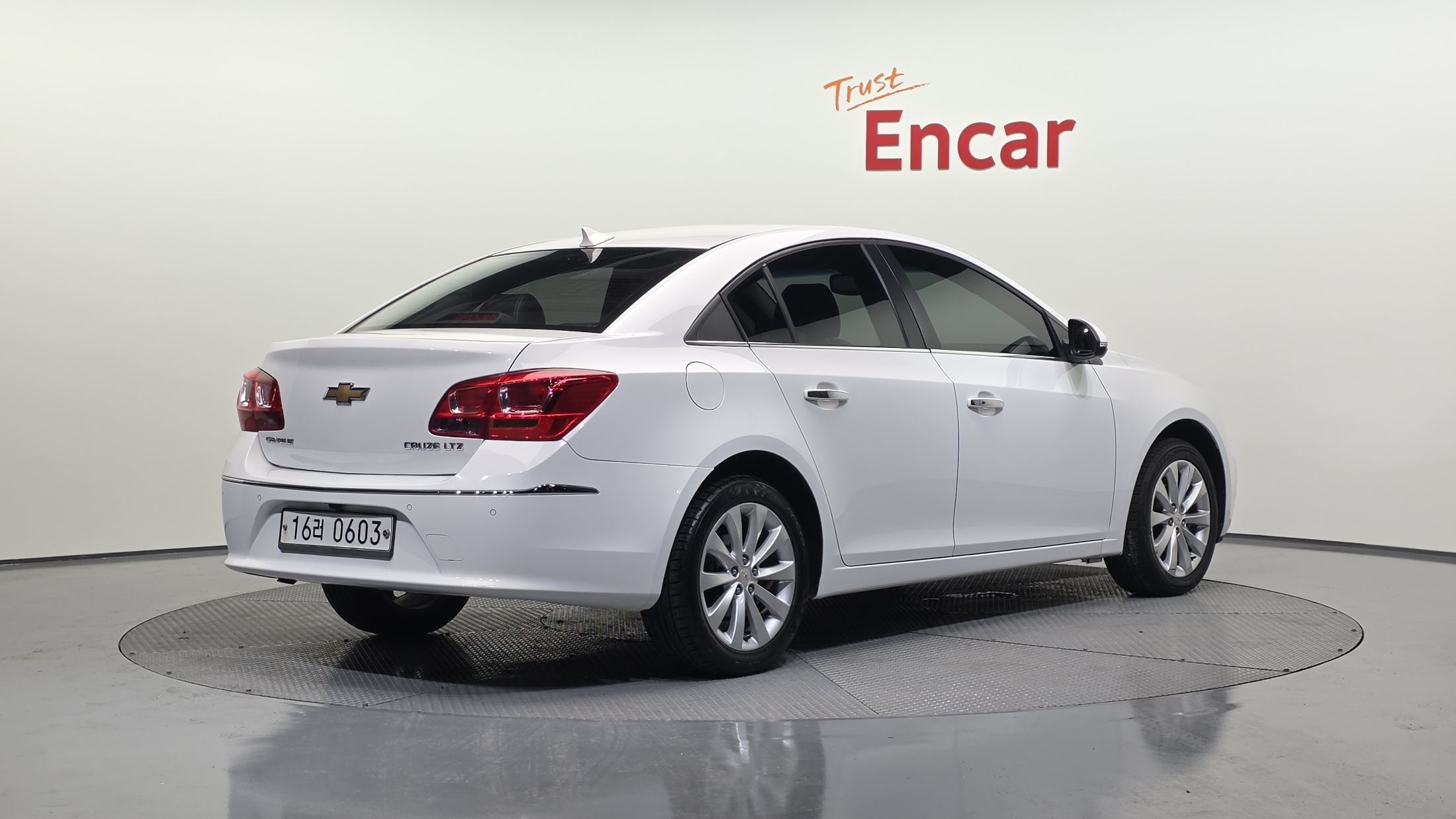 CHEVROLET CRUZE photo 2