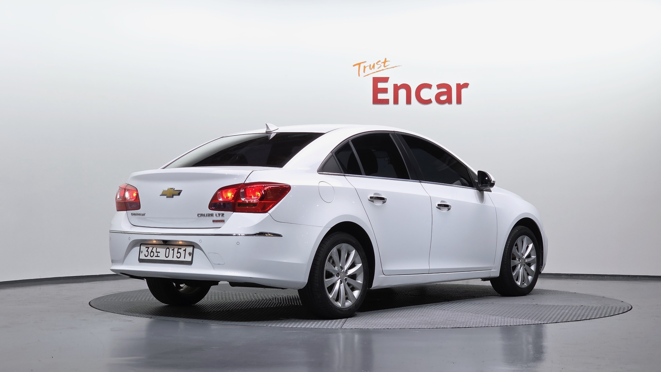 CHEVROLET CRUZE photo 2