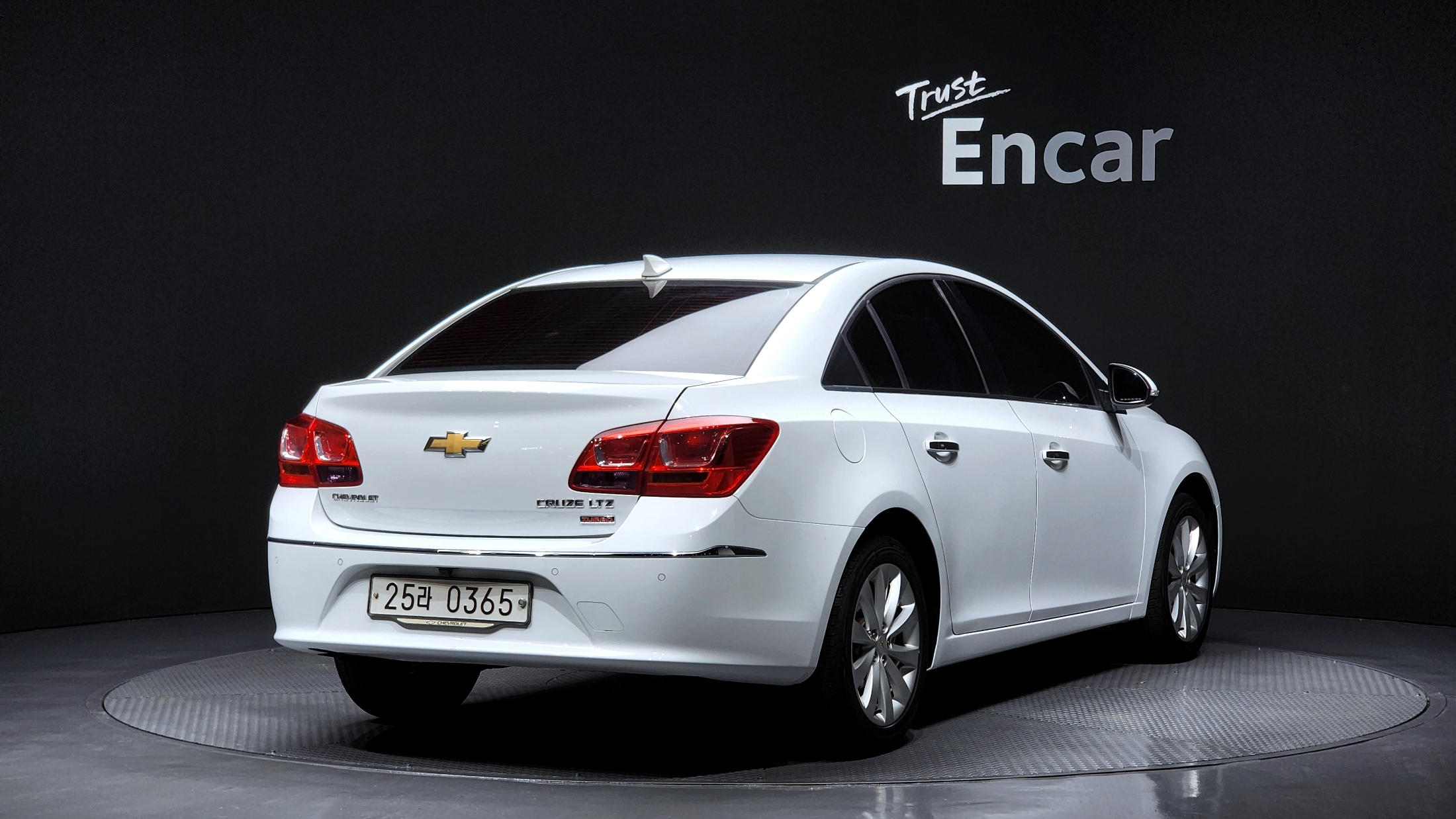 CHEVROLET CRUZE photo 2