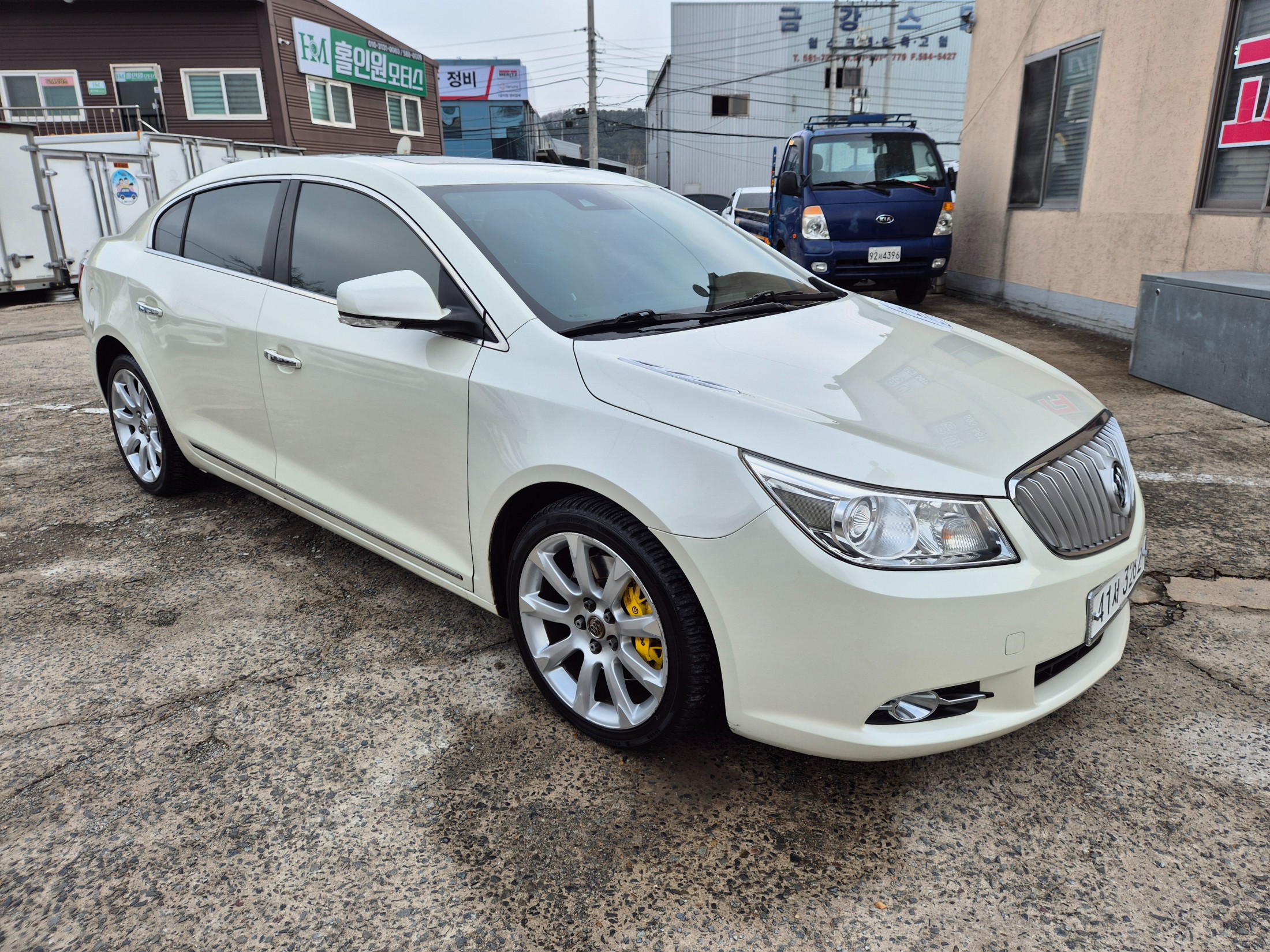 CHEVROLET ALPHEON photo 2