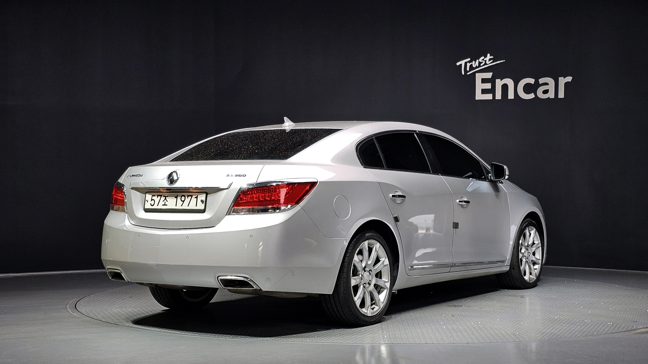 CHEVROLET ALPHEON photo 2