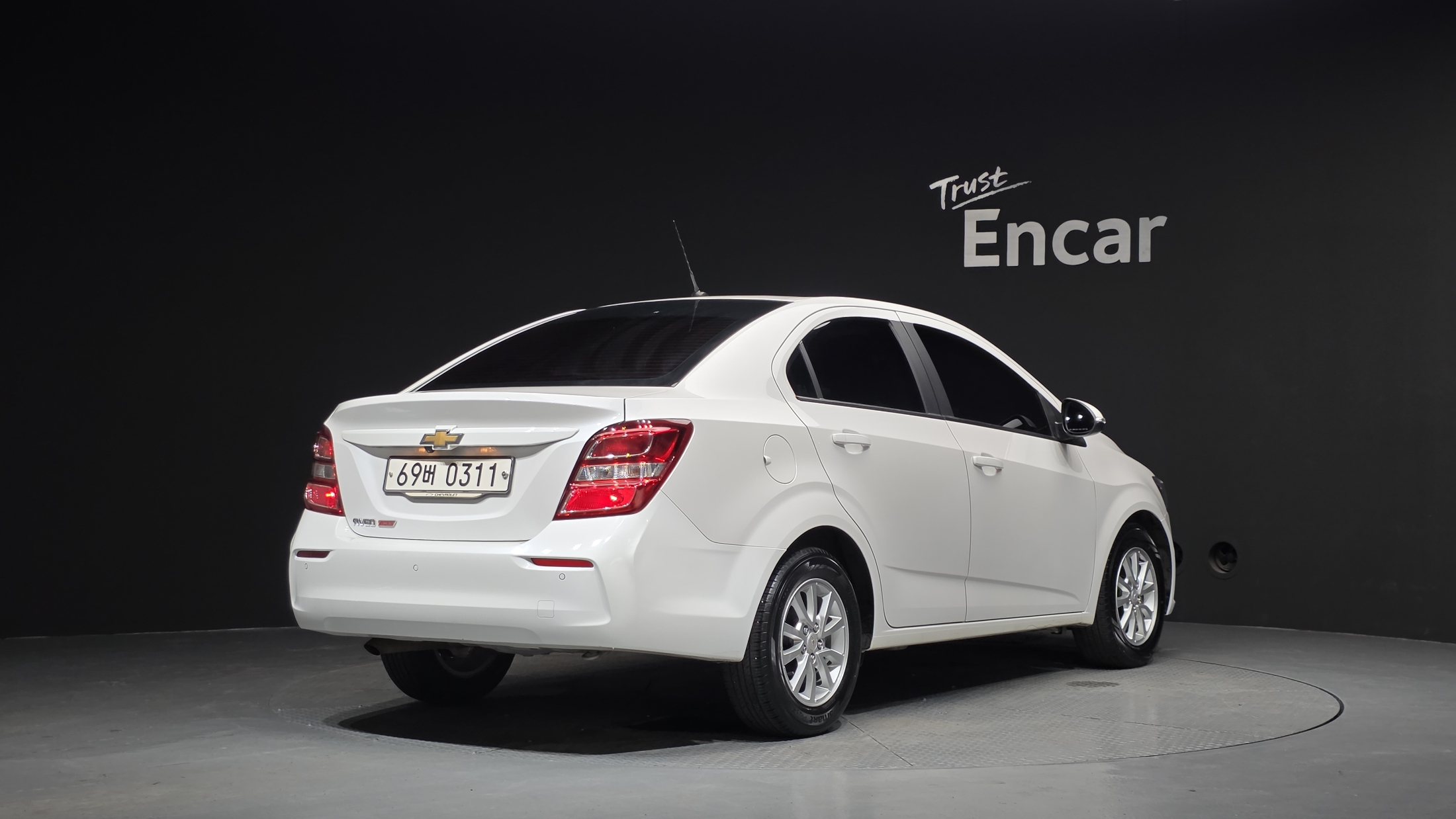 CHEVROLET AVEO photo 2