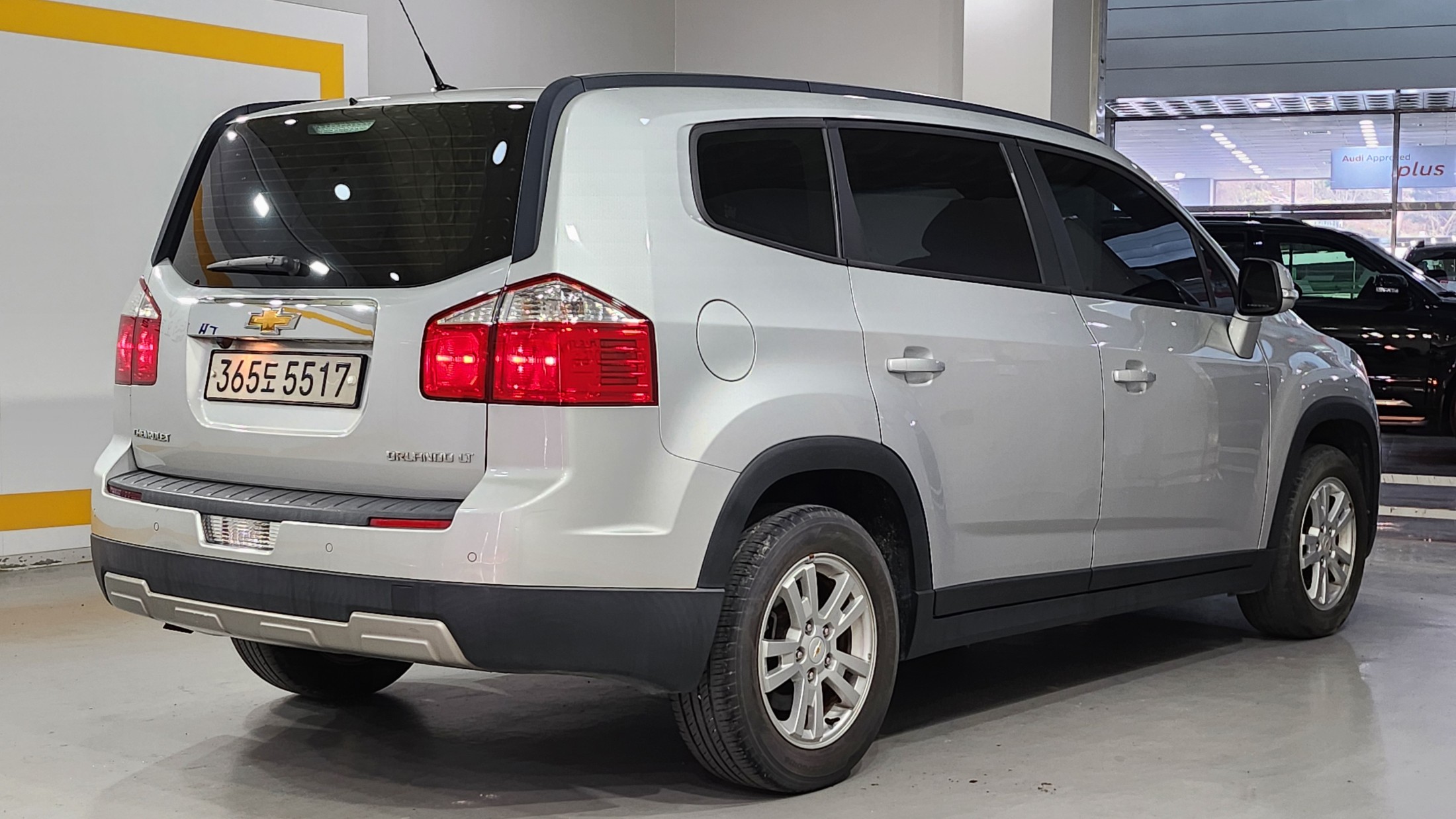 Mazda Bongo rear view